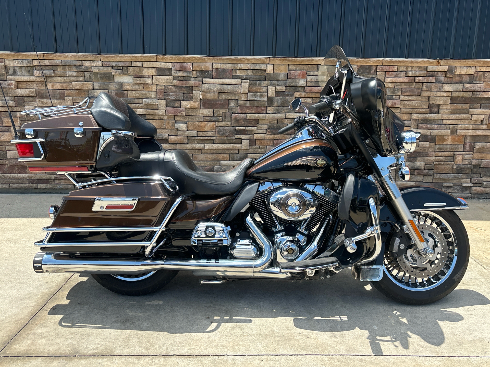 2013 Harley-Davidson Electra Glide® Ultra Limited 110th Anniversary Edition in Columbia, Missouri - Photo 15
