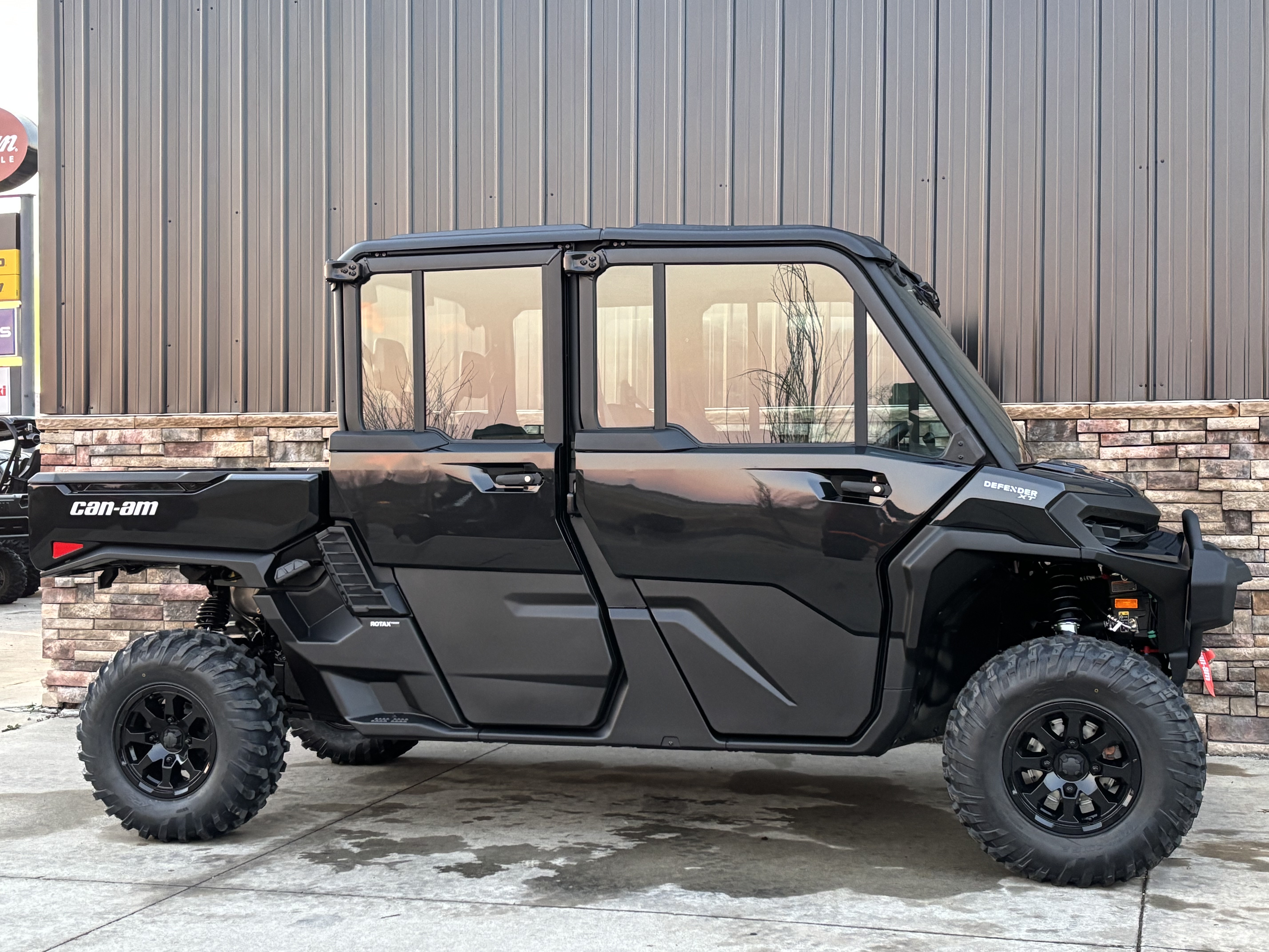 2026 Can-Am Defender MAX XT CAB HD11 in Columbia, Missouri - Photo 3