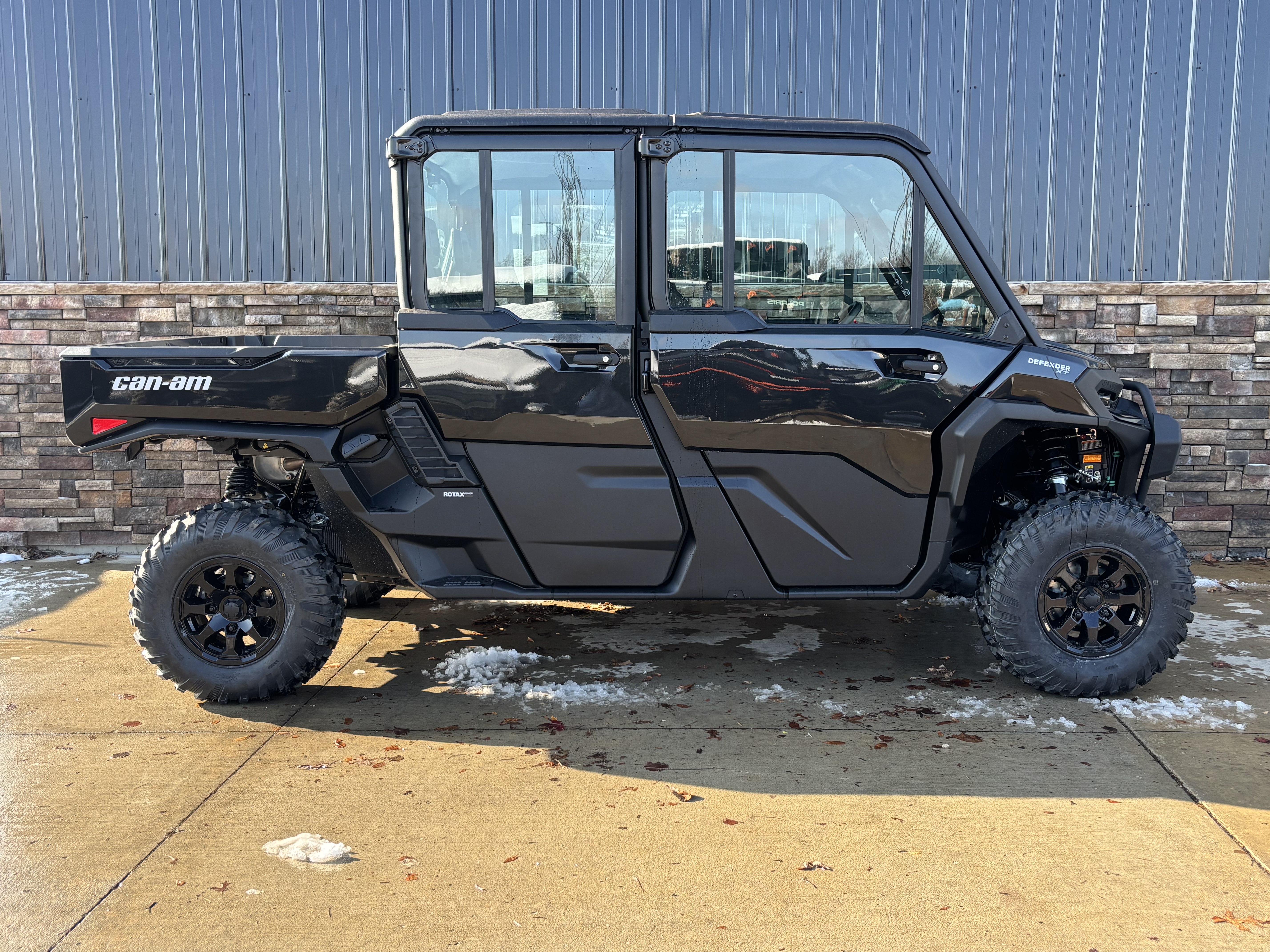 2026 Can-Am Defender MAX XT CAB HD11 in Columbia, Missouri - Photo 1