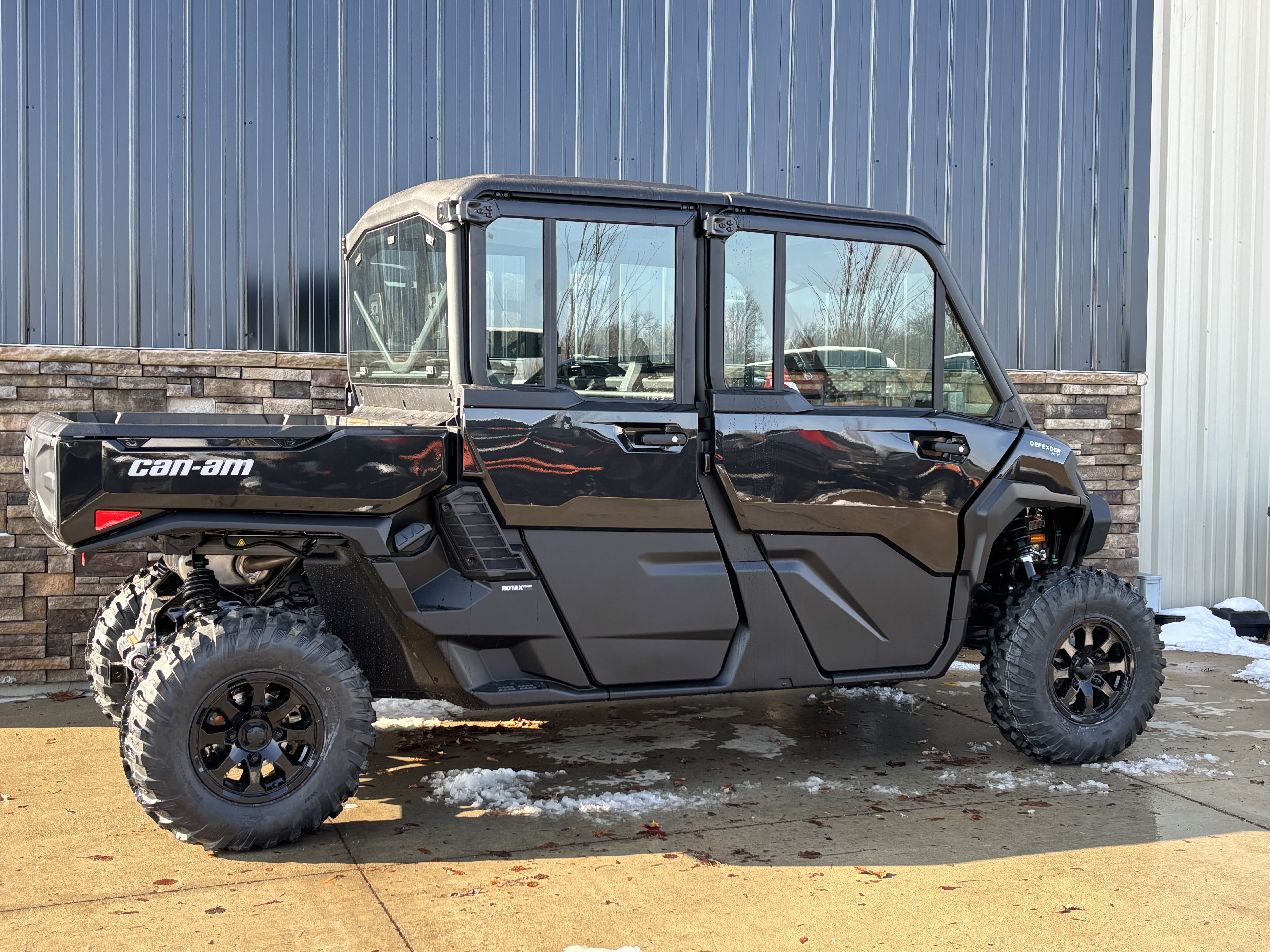 2026 Can-Am Defender MAX XT CAB HD11 in Columbia, Missouri - Photo 3