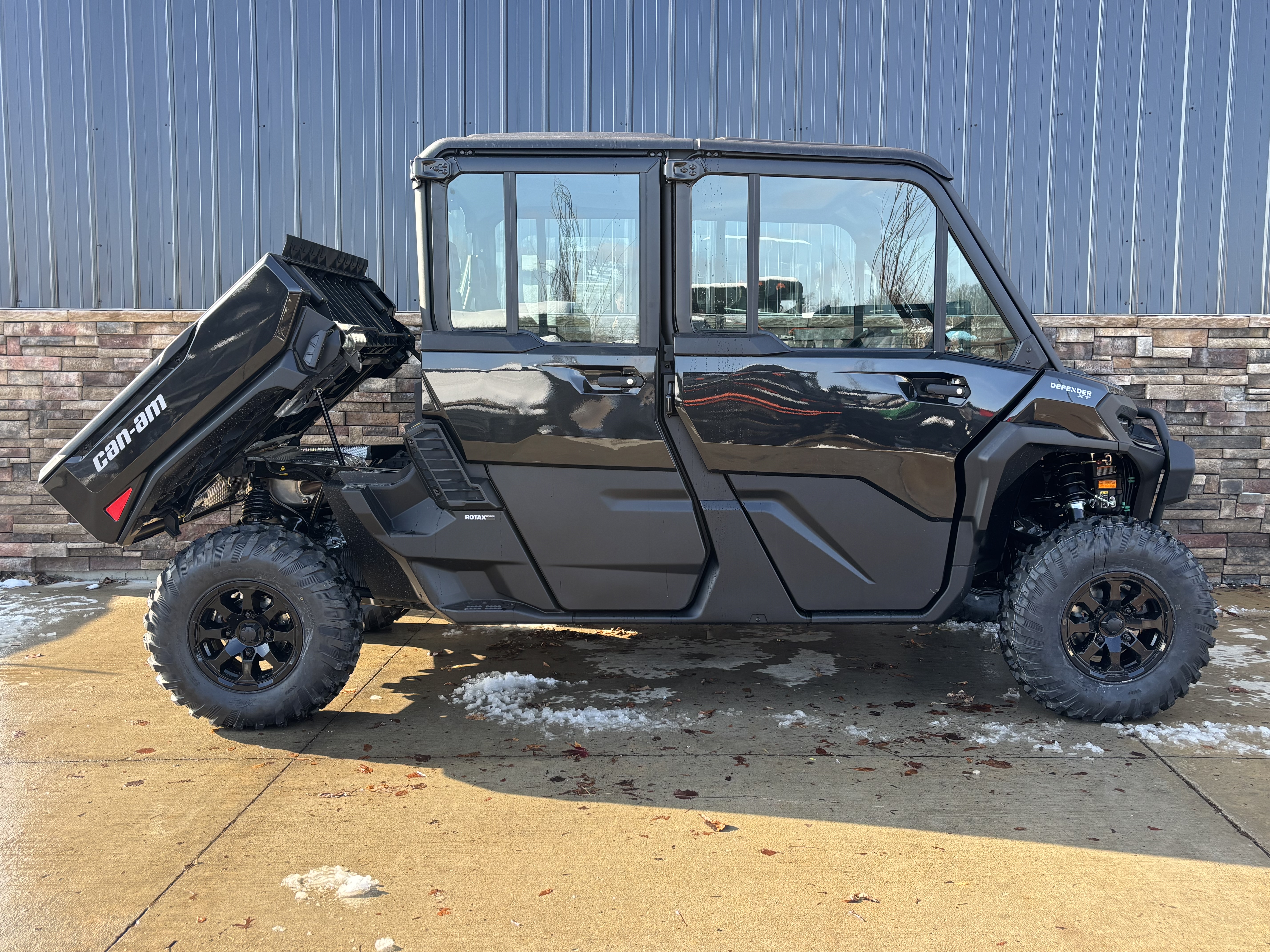 2026 Can-Am Defender MAX XT CAB HD11 in Columbia, Missouri - Photo 9