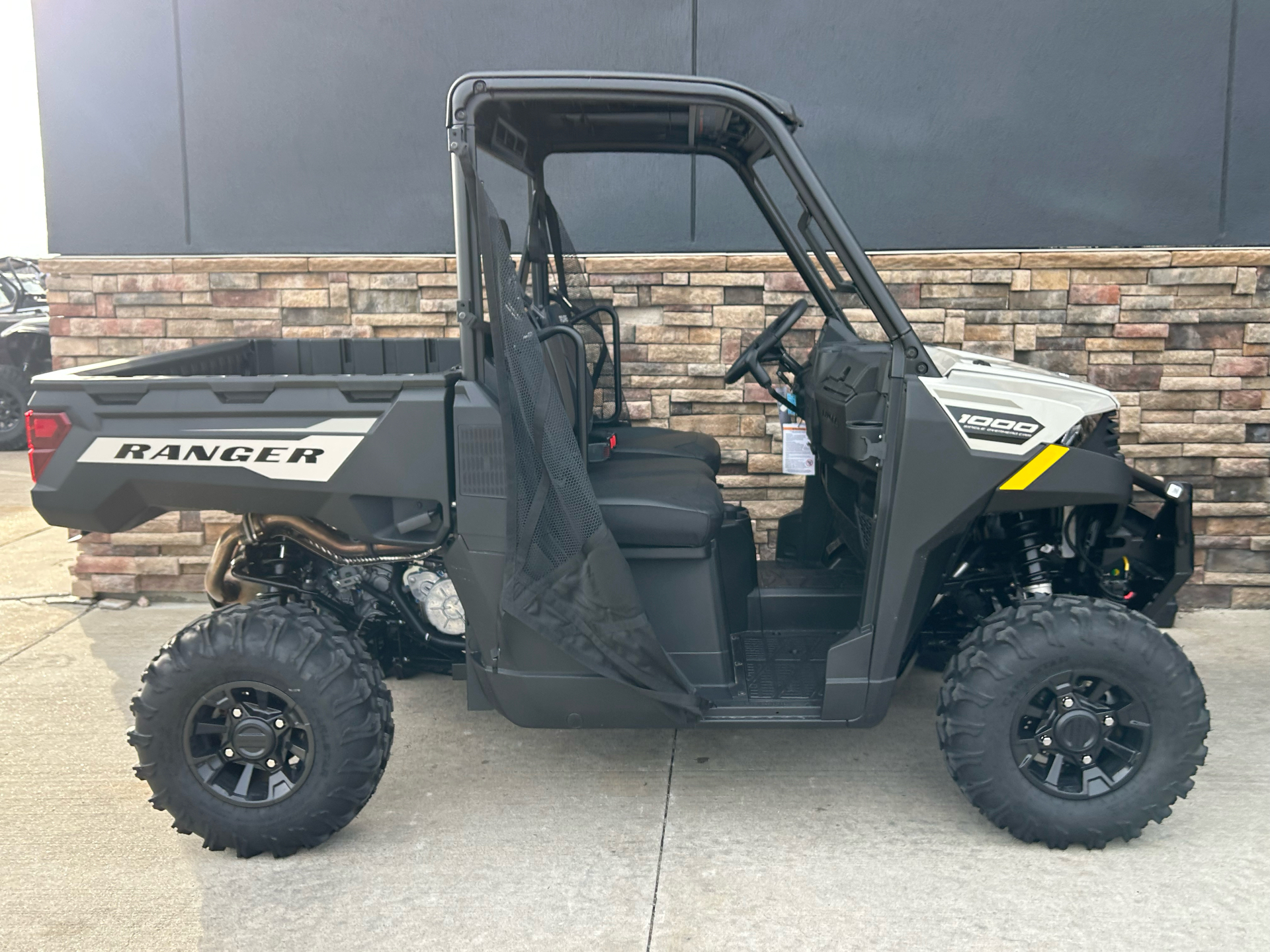 2025 Polaris Ranger 1000 Premium in Columbia, Missouri - Photo 10