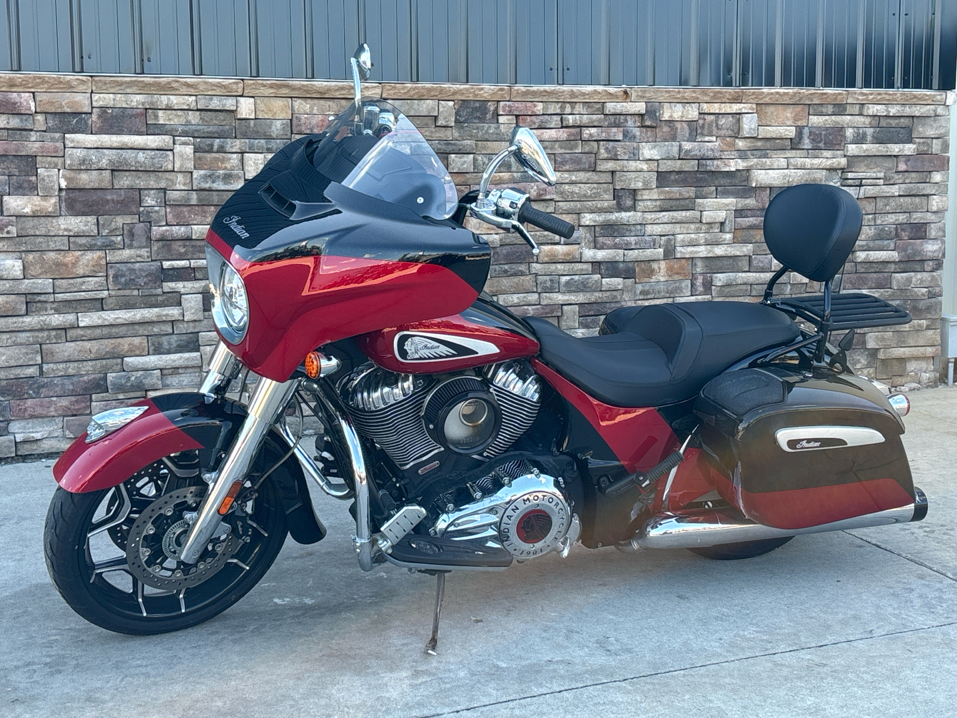 2020 Indian Motorcycle Chieftain® Elite in Columbia, Missouri - Photo 2