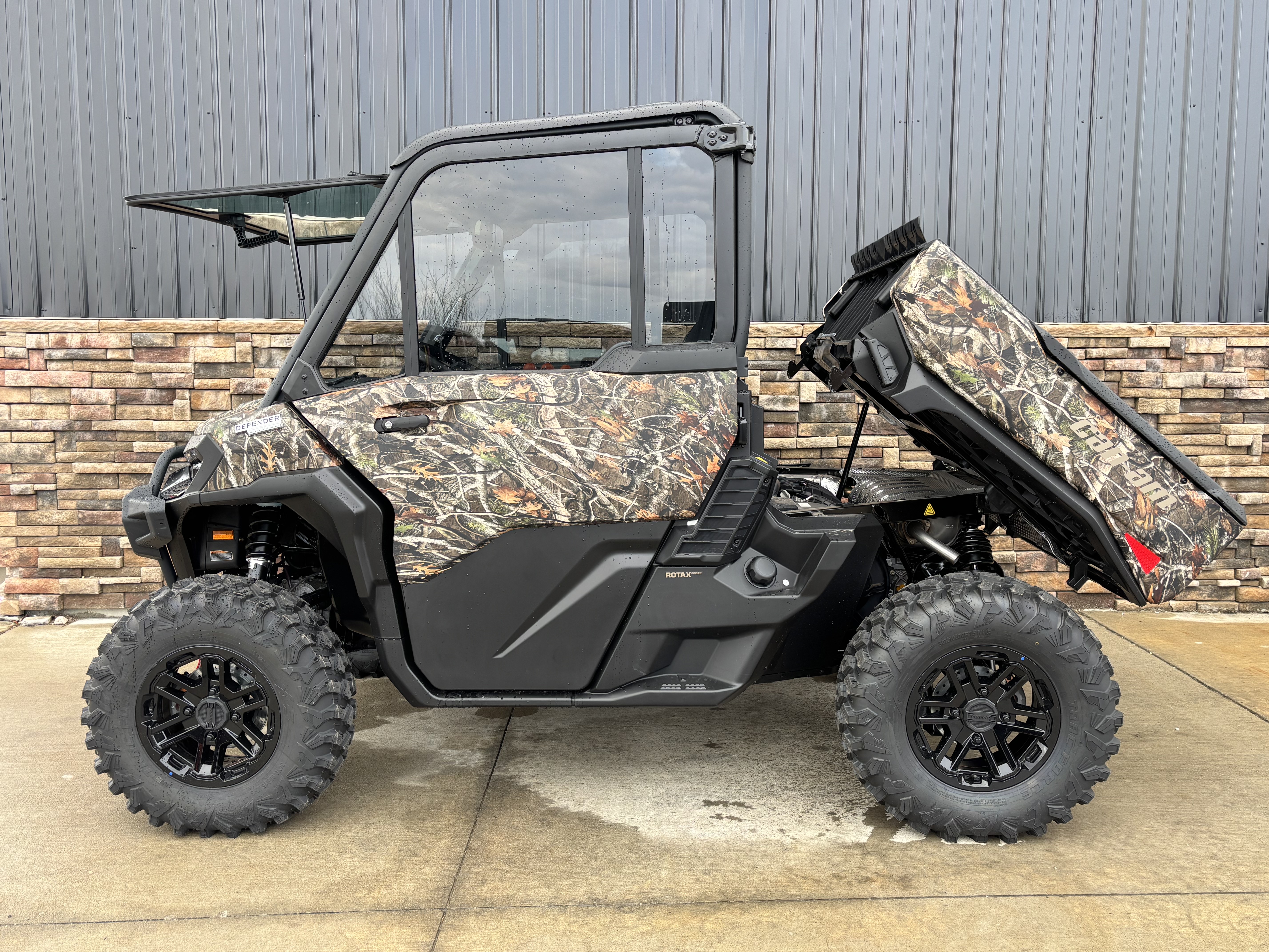 2026 Can-Am Defender Limited HD11 in Columbia, Missouri - Photo 9
