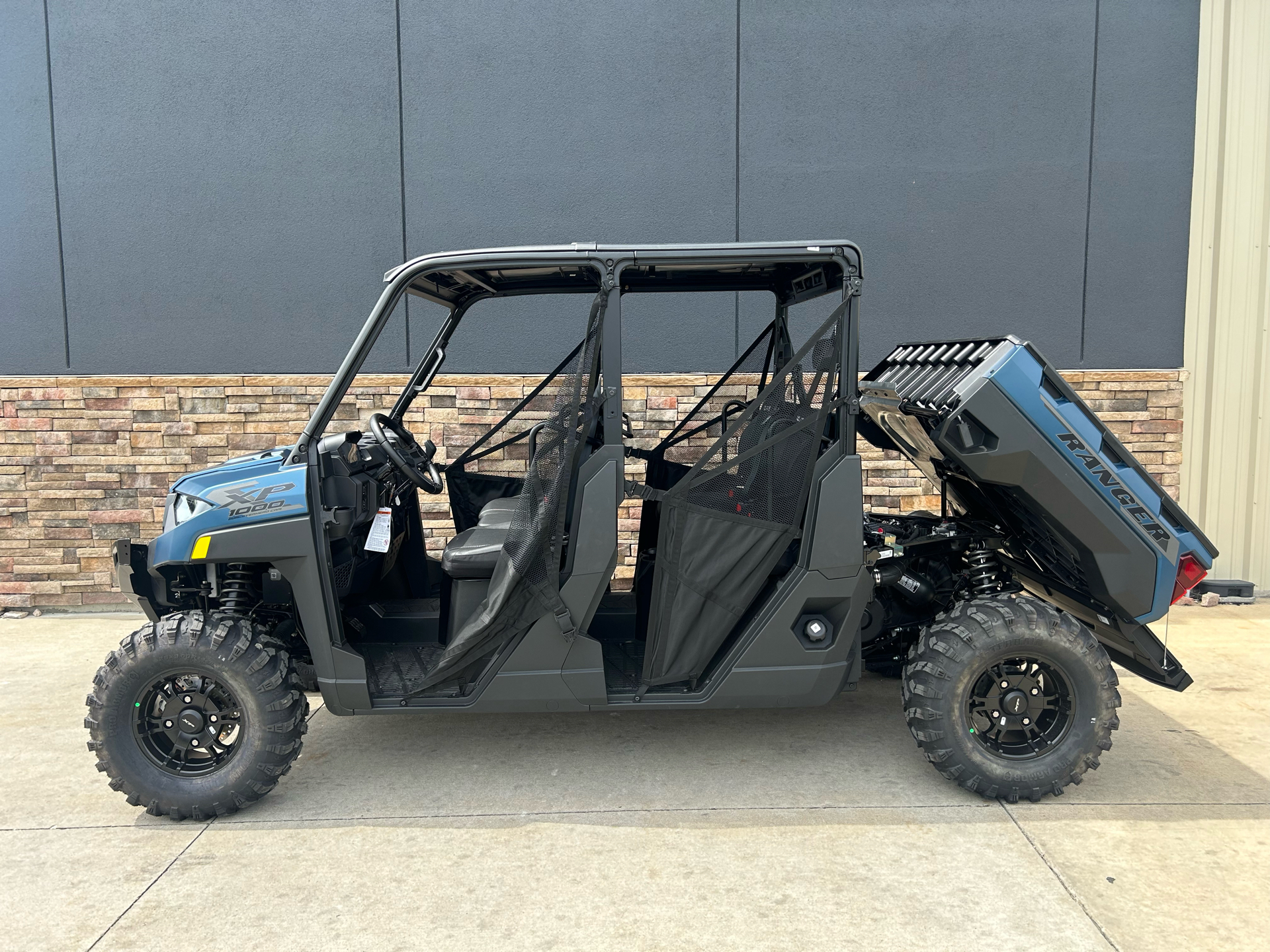 2025 Polaris Ranger Crew XP 1000 Premium in Columbia, Missouri - Photo 6