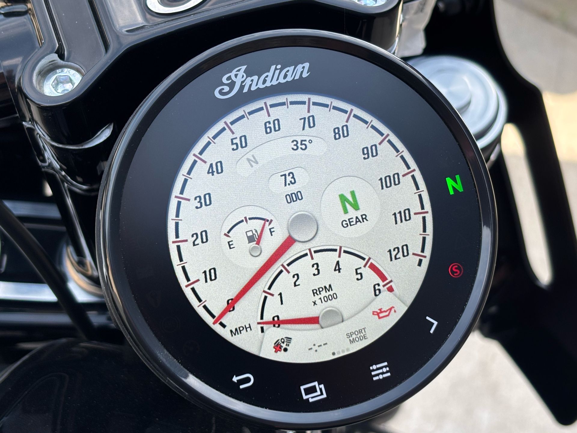 2025 Indian Motorcycle Sport Chief RT in Columbia, Missouri - Photo 9