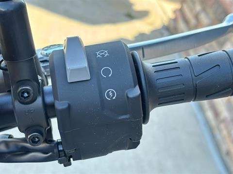 2025 Kawasaki Z900 SE ABS in Columbia, Missouri - Photo 4