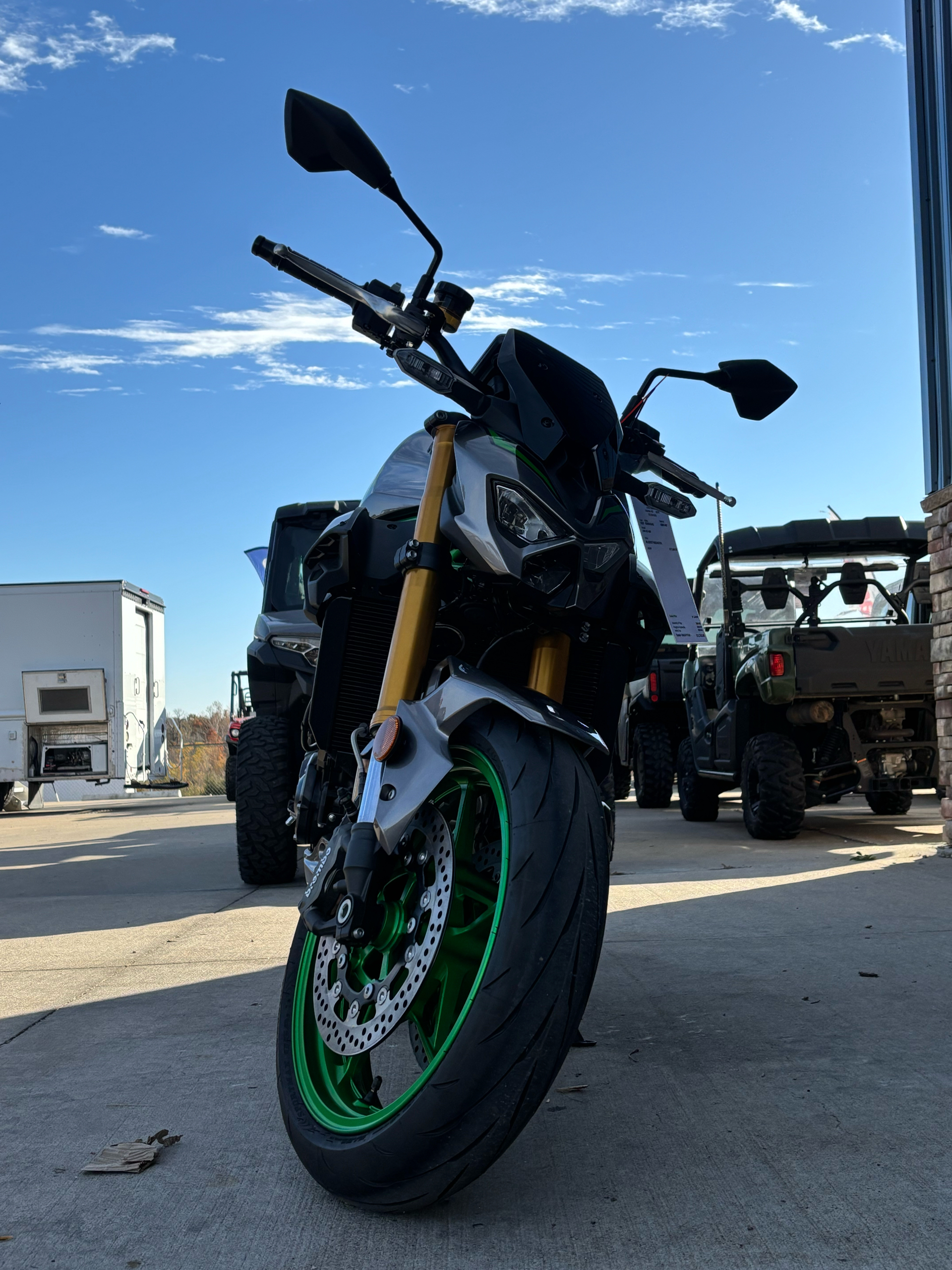 2025 Kawasaki Z900 SE ABS in Columbia, Missouri - Photo 9