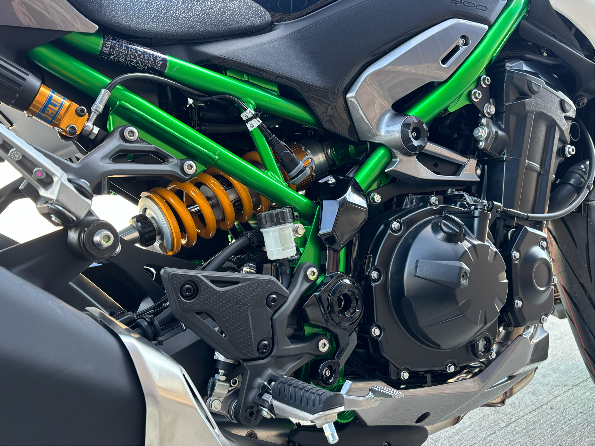 2025 Kawasaki Z900 SE ABS in Columbia, Missouri - Photo 10