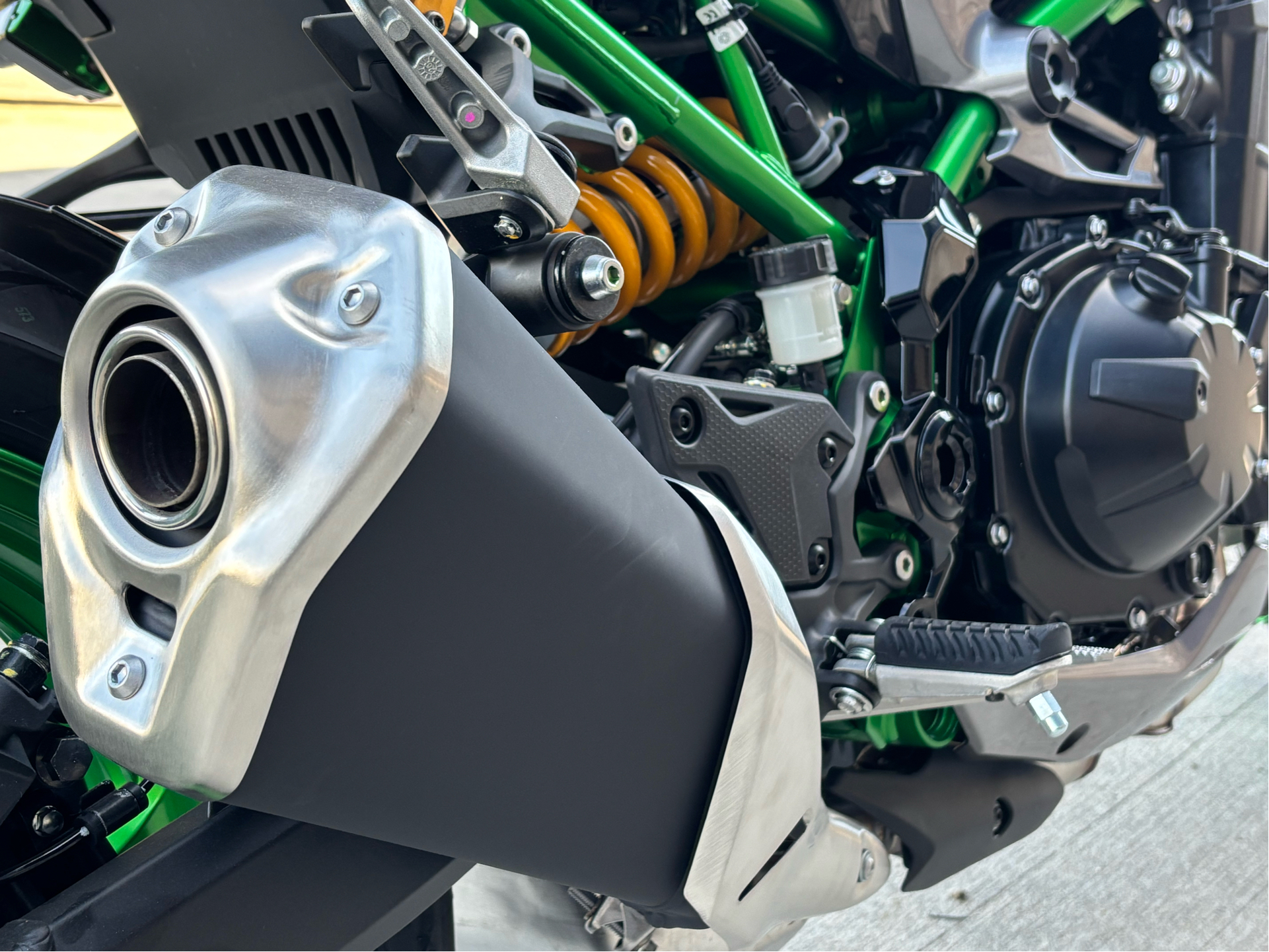 2025 Kawasaki Z900 SE ABS in Columbia, Missouri - Photo 11