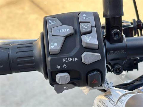 2025 Kawasaki Z900 SE ABS in Columbia, Missouri - Photo 7