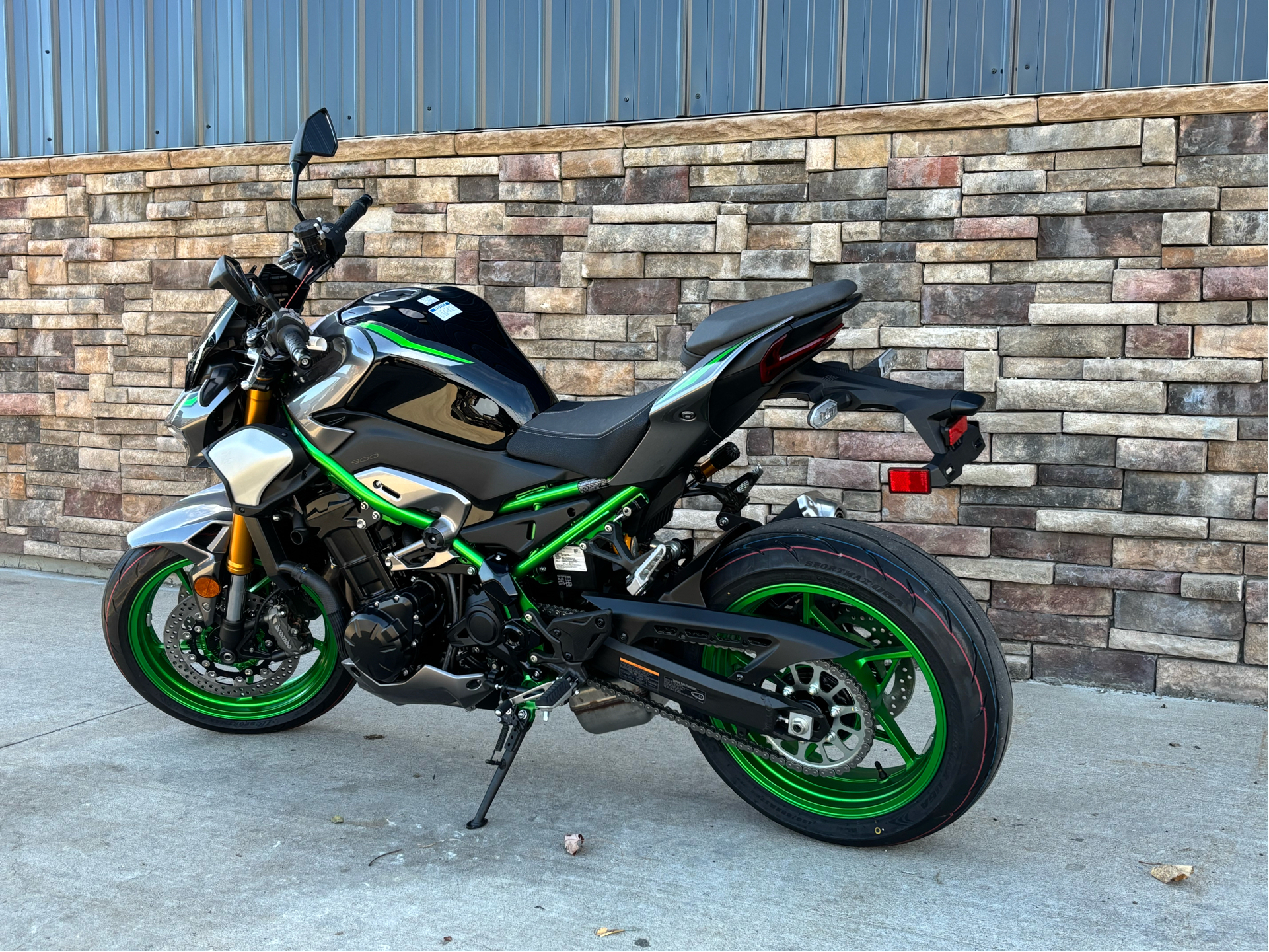 2025 Kawasaki Z900 SE ABS in Columbia, Missouri - Photo 2