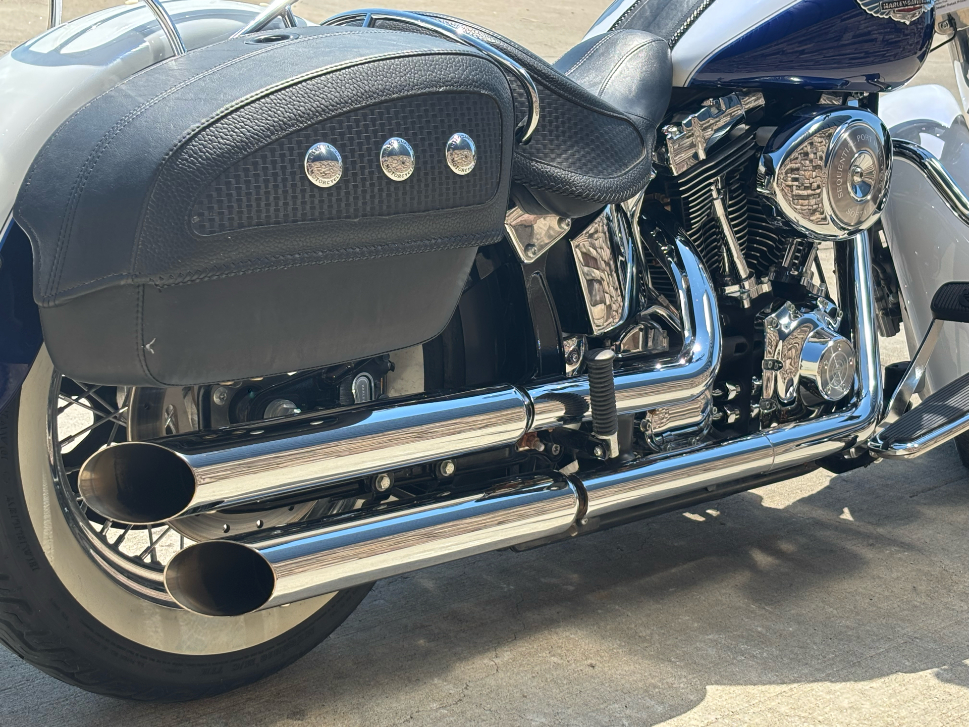 2006 Harley-Davidson Softail® Deluxe in Columbia, Missouri - Photo 16