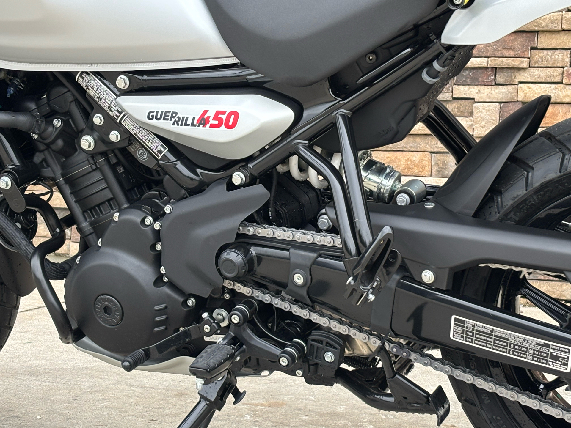 2026 Royal Enfield Guerrilla 450 in Columbia, Missouri - Photo 4