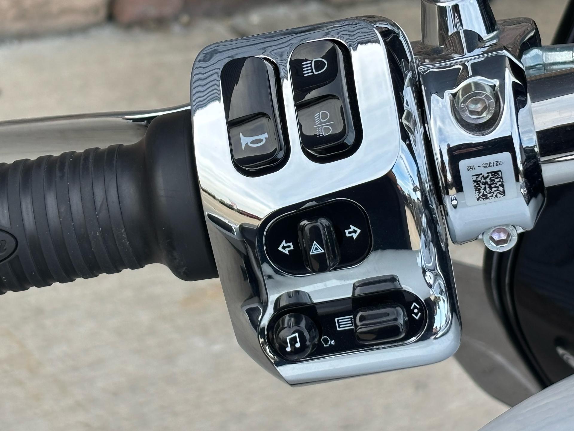 2024 Indian Motorcycle Challenger® Limited with PowerBand Audio Package in Columbia, Missouri - Photo 10