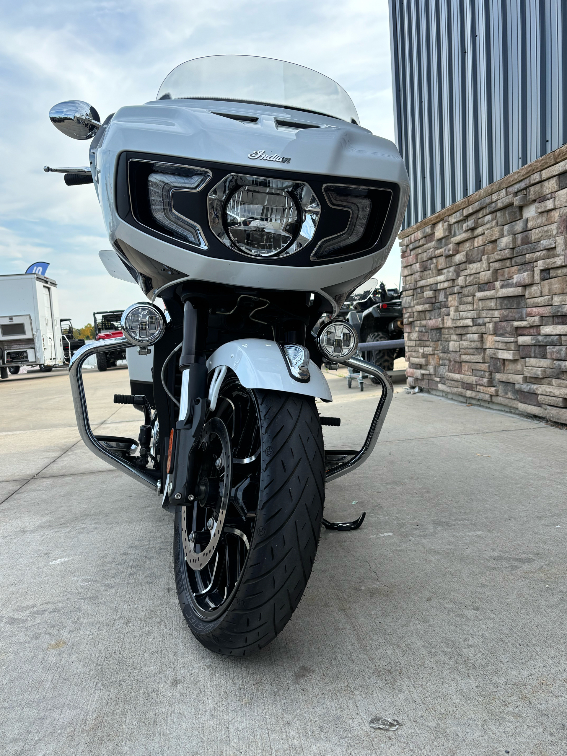 2024 Indian Motorcycle Challenger® Limited with PowerBand Audio Package in Columbia, Missouri - Photo 13