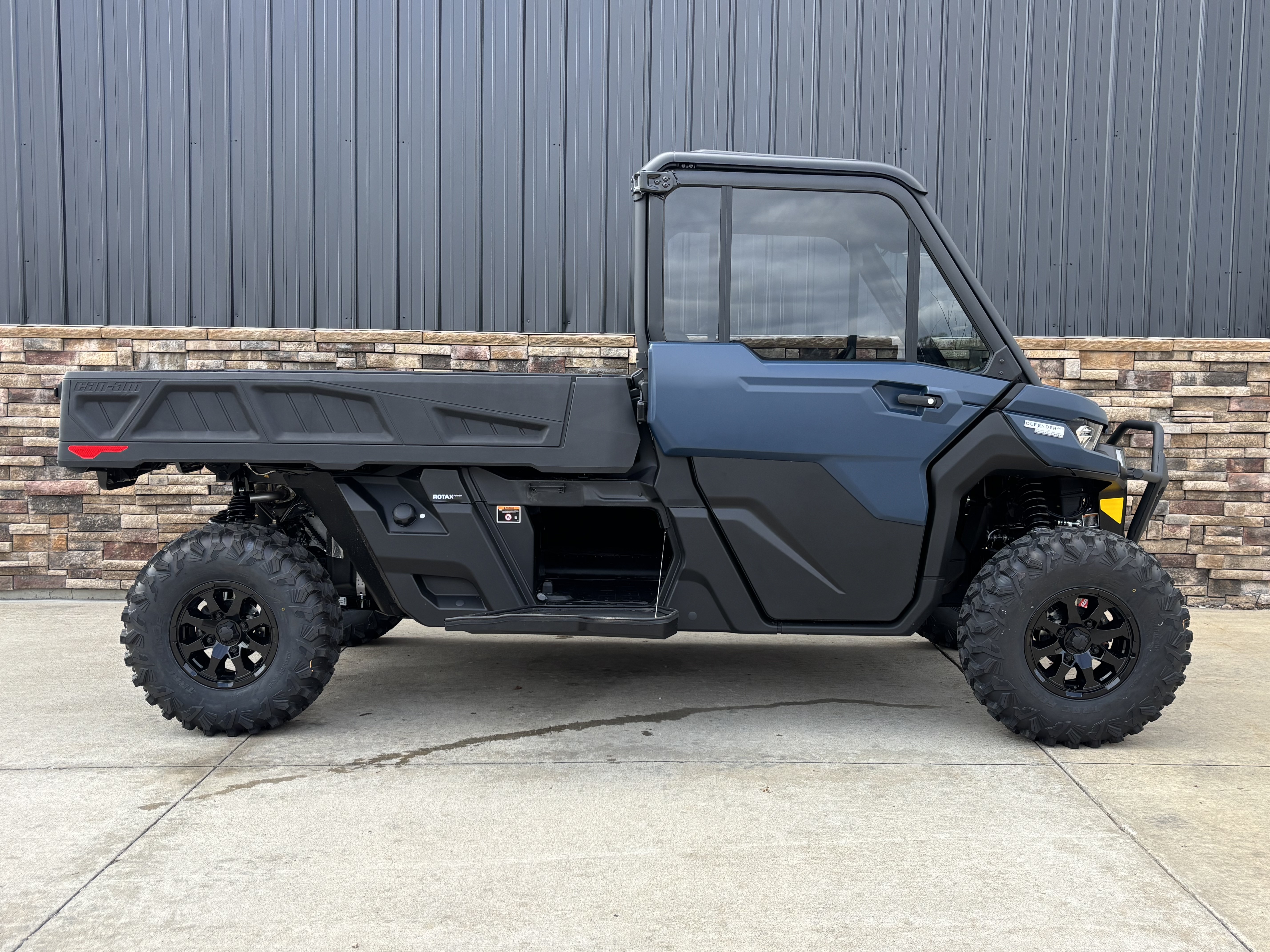 2026 Can-Am Defender PRO Limited in Columbia, Missouri - Photo 17