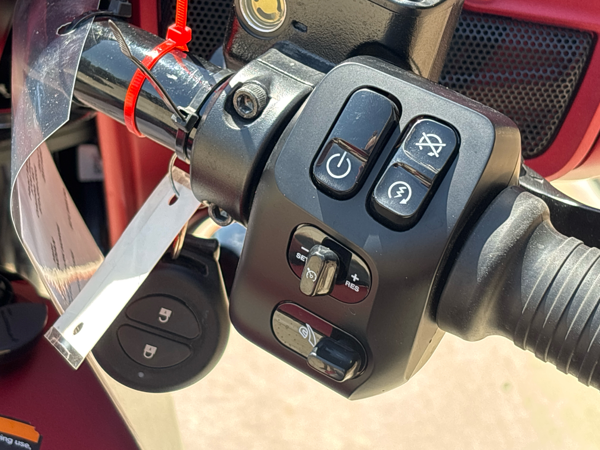 2023 Indian Motorcycle Chieftain® Dark Horse® in Columbia, Missouri - Photo 9