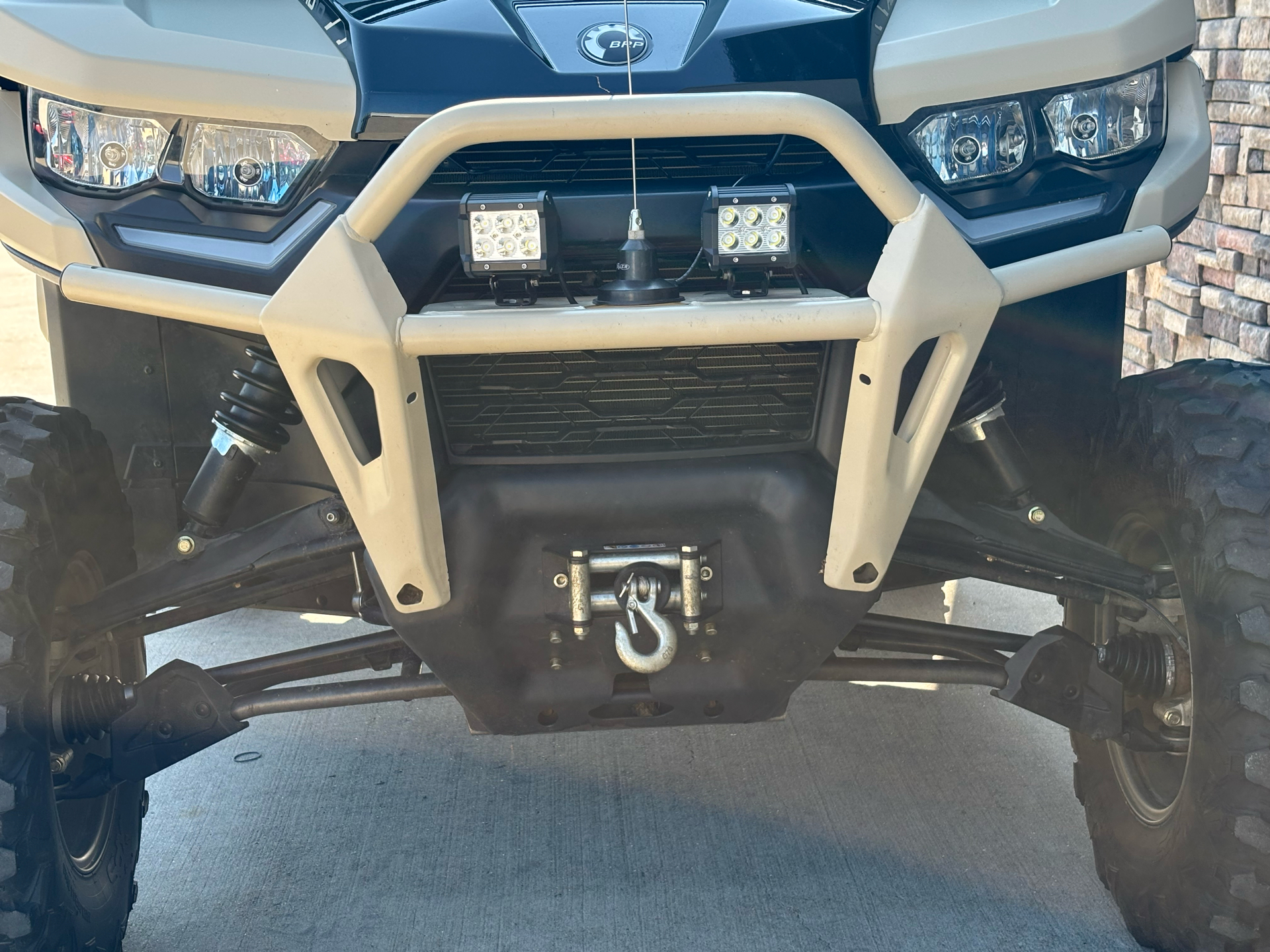 2024 Can-Am Defender Limited in Columbia, Missouri - Photo 10