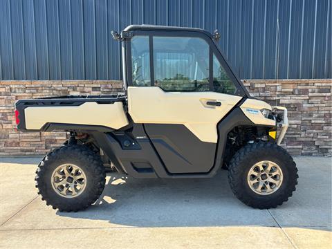 2024 Can-Am Defender Limited in Columbia, Missouri - Photo 17
