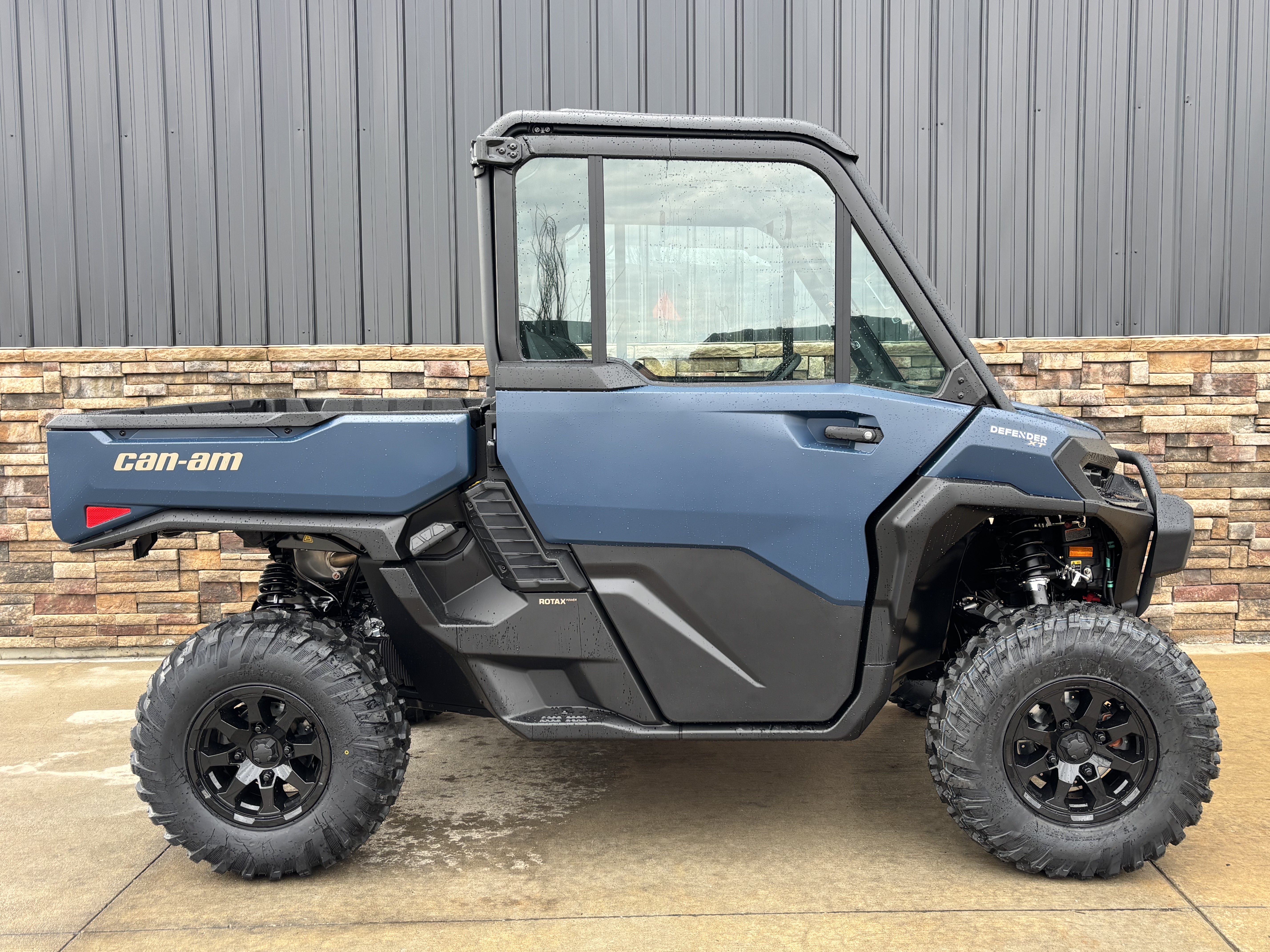 2026 Can-Am Defender XT CAB HD11 in Columbia, Missouri - Photo 15