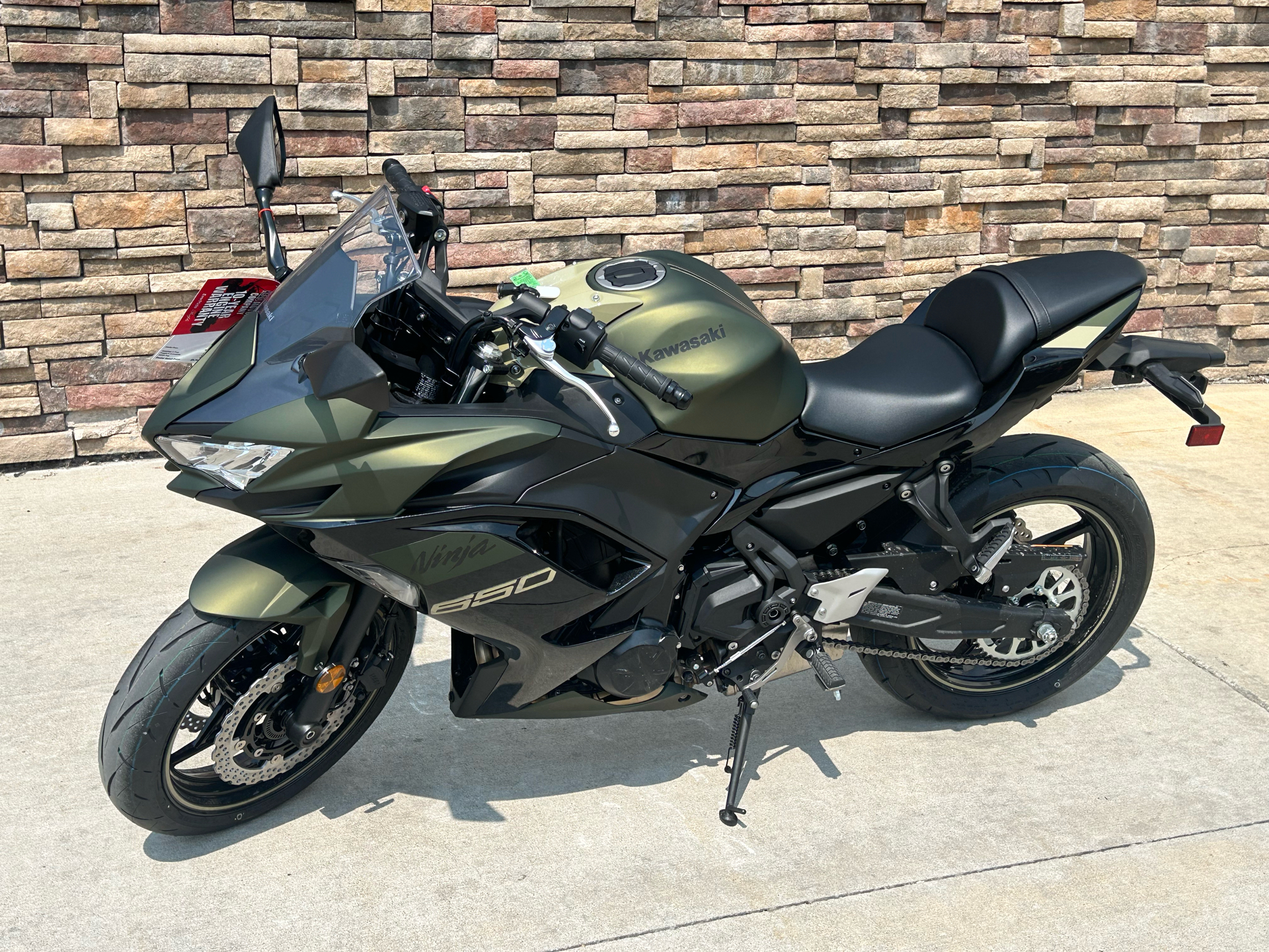 2024 Kawasaki Ninja 650 in Columbia, Missouri - Photo 10