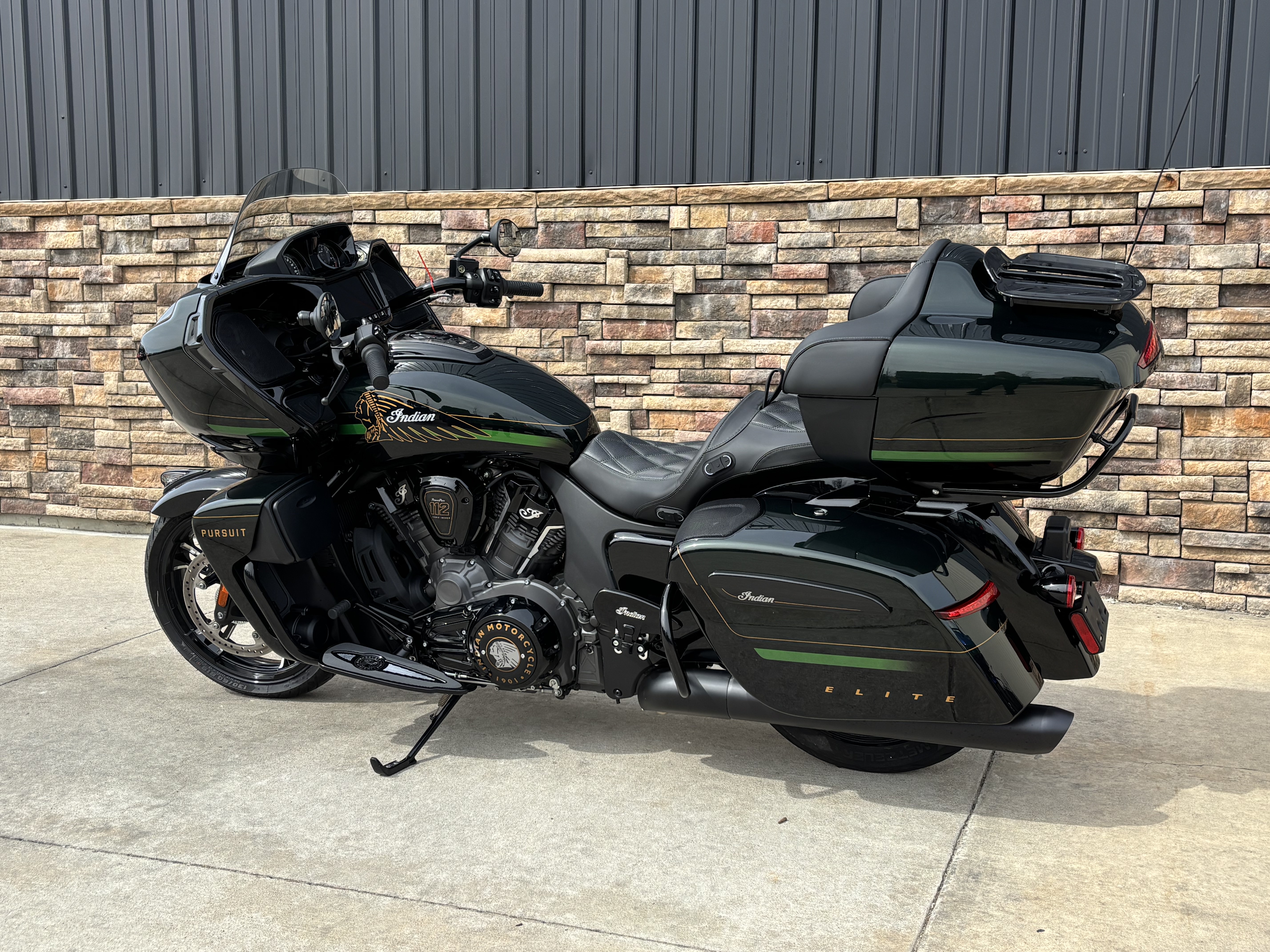 2025 Indian Motorcycle Pursuit® Elite in Columbia, Missouri - Photo 2