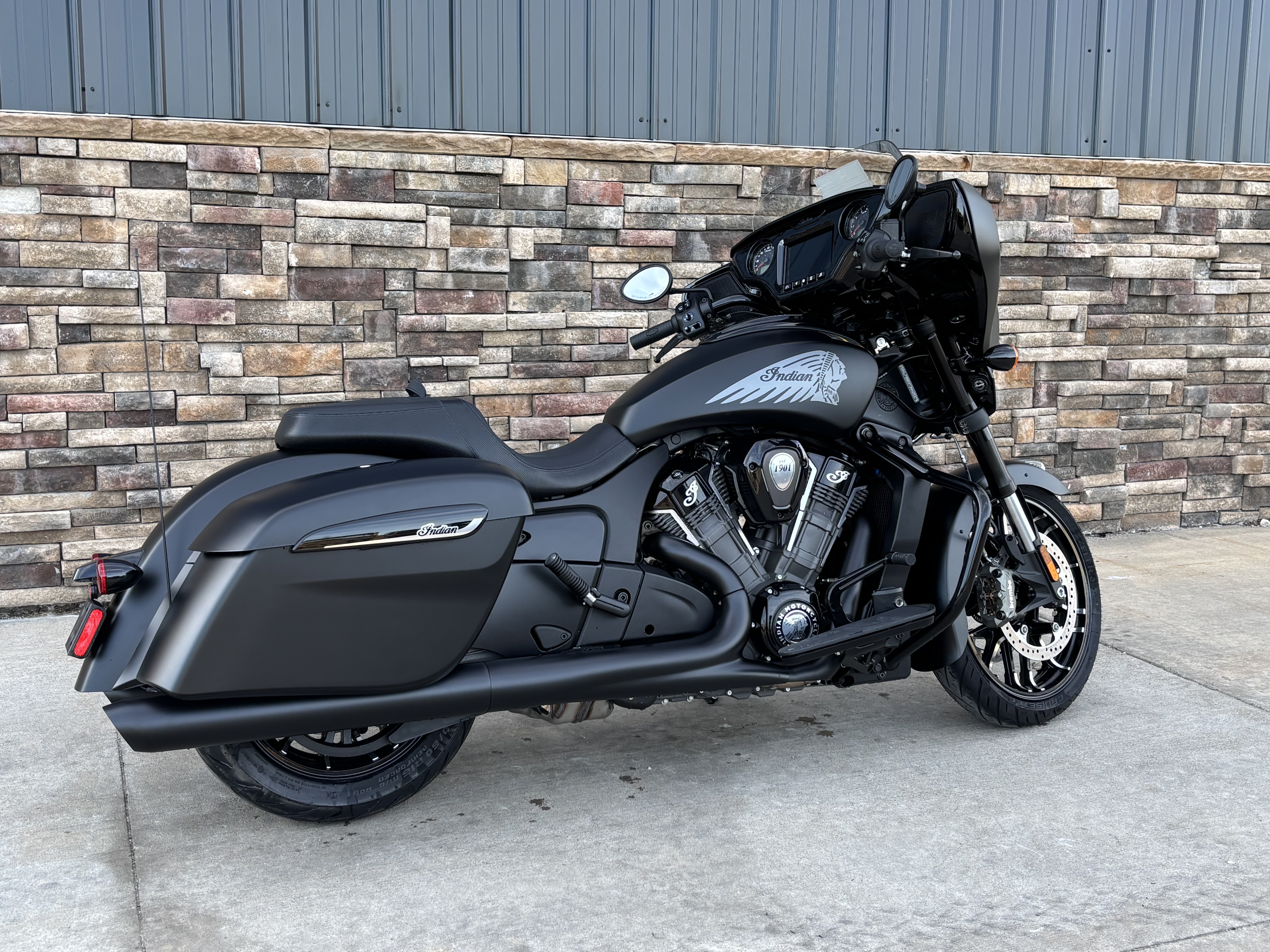 2026 Indian Motorcycle Chieftain® Dark Horse® in Columbia, Missouri - Photo 2