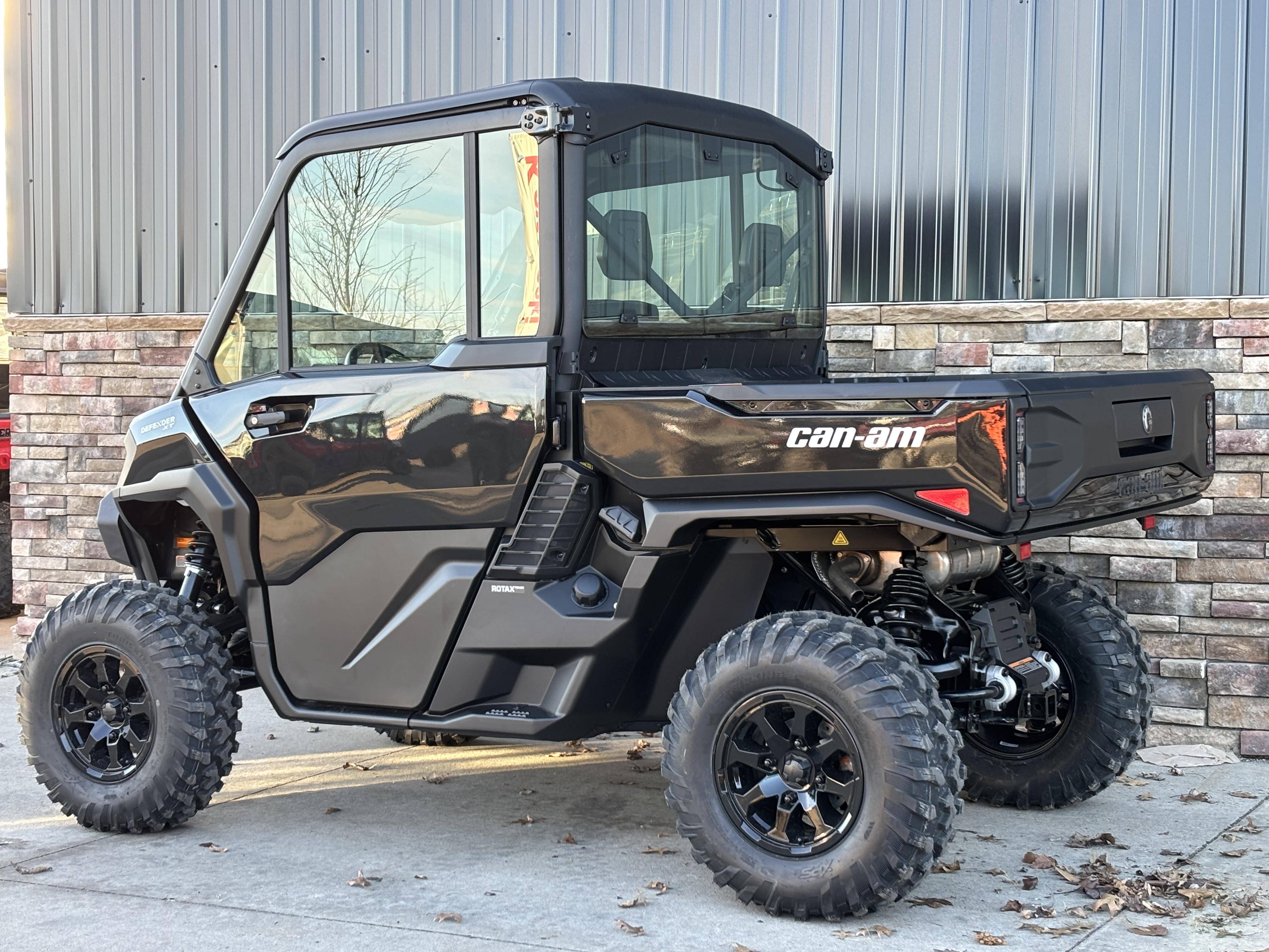2026 Can-Am Defender XT CAB HD11 in Columbia, Missouri - Photo 3