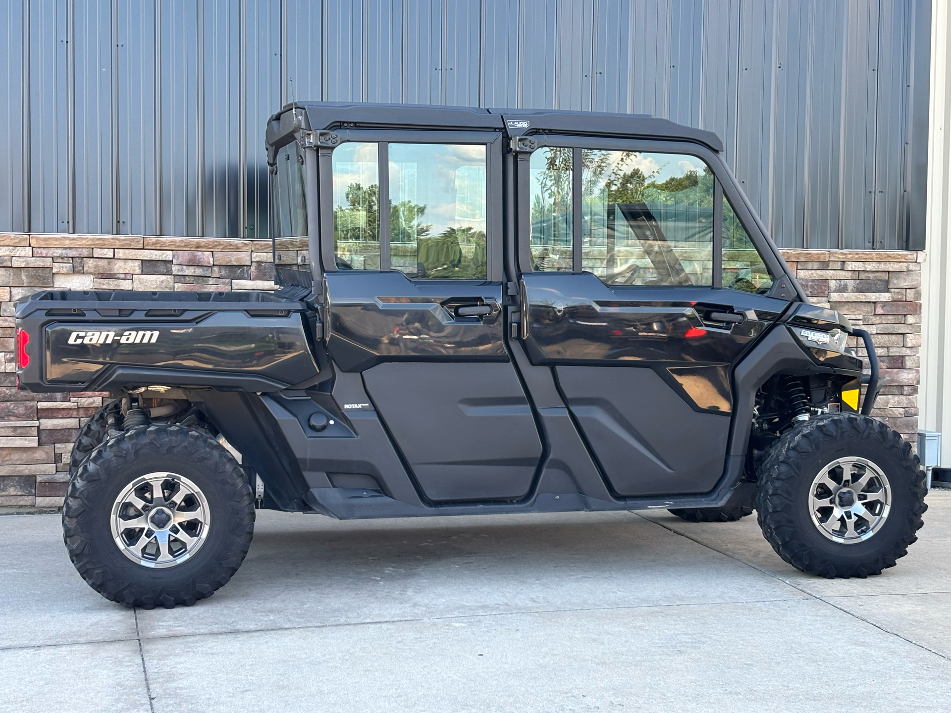 2023 Can-Am Defender MAX Lone Star CAB HD10 in Columbia, Missouri - Photo 3
