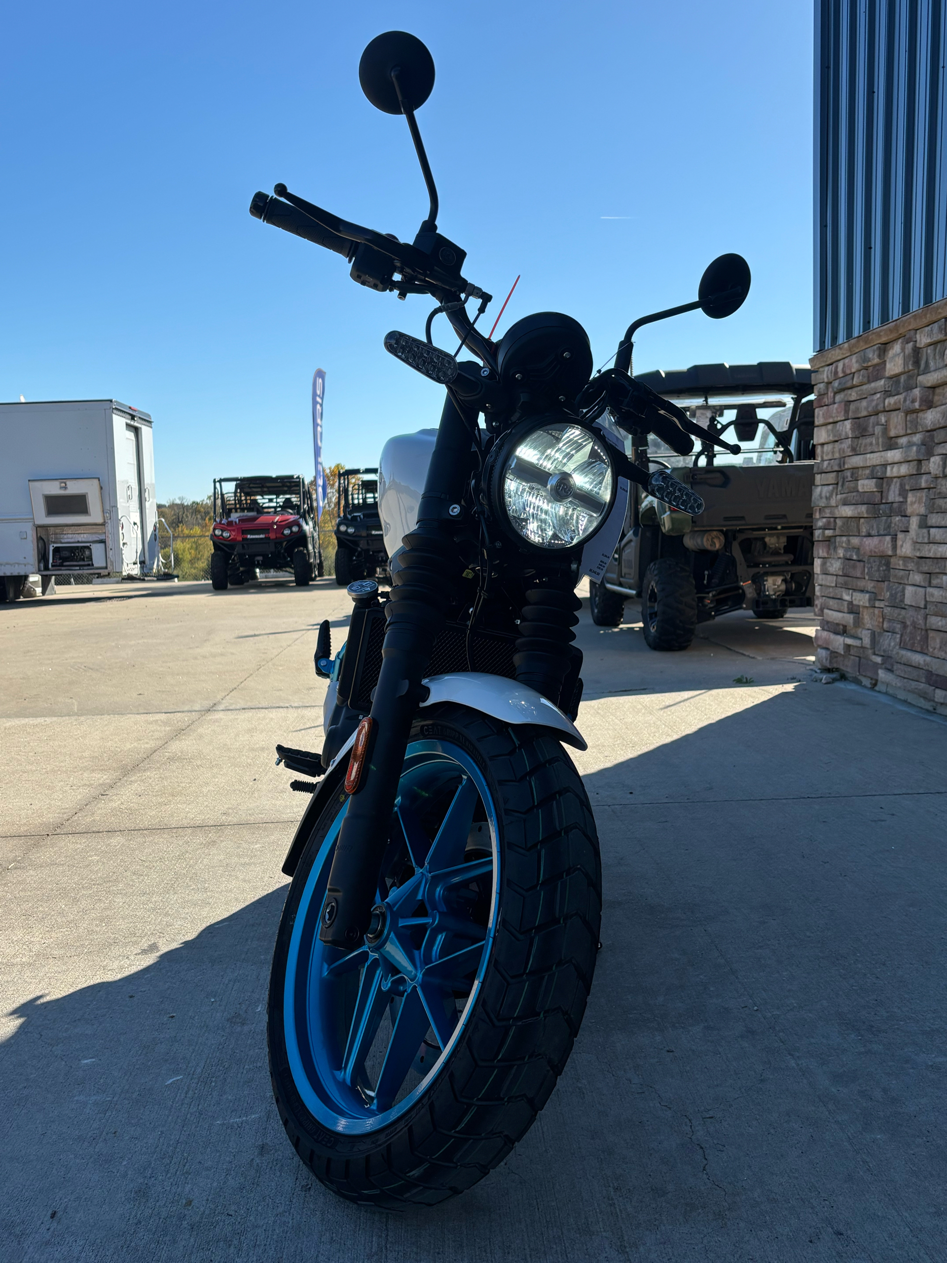 2026 Royal Enfield Guerrilla 450 in Columbia, Missouri - Photo 4