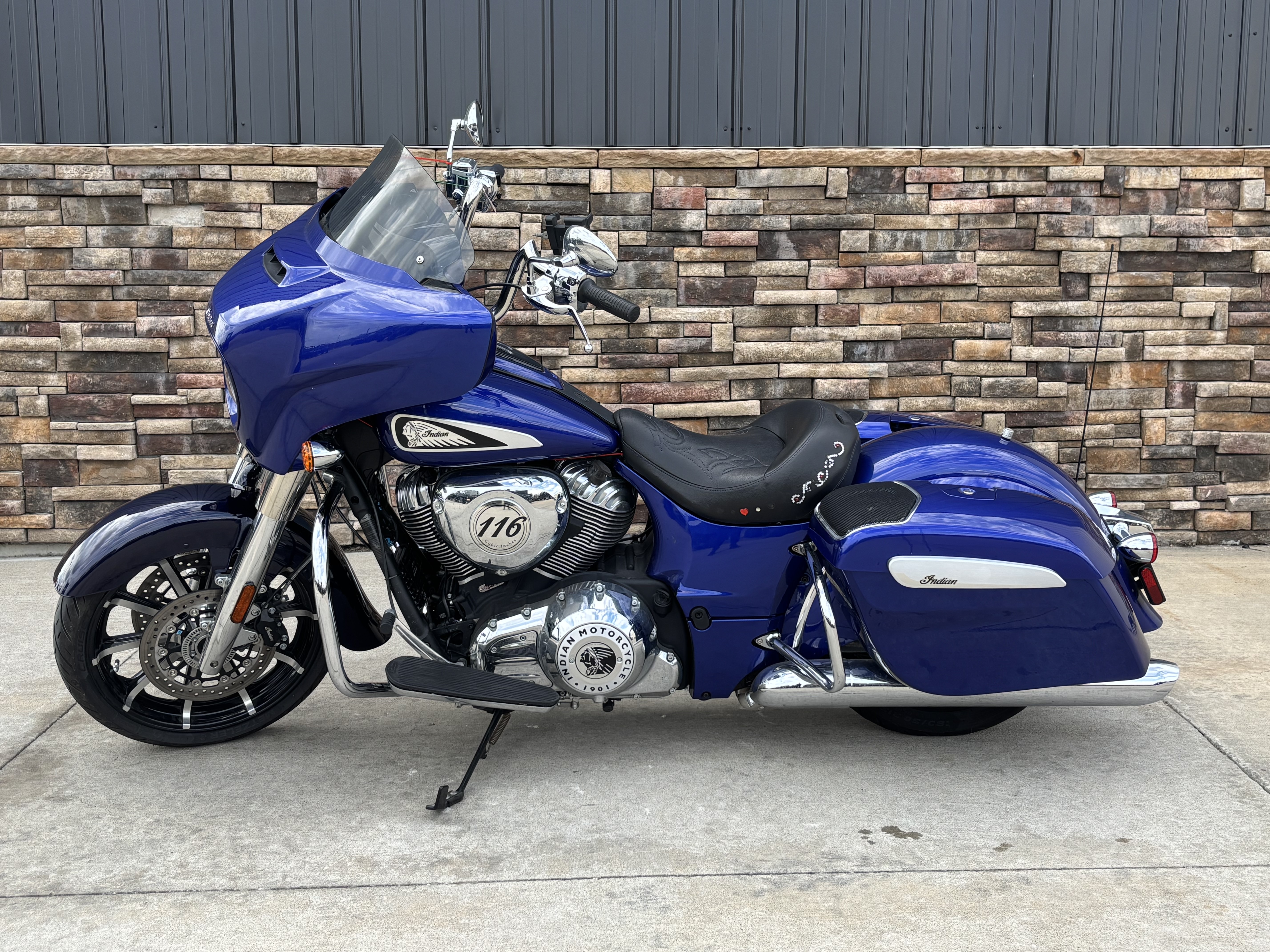 2024 Indian Motorcycle Chieftain® Limited with PowerBand Audio Package in Columbia, Missouri - Photo 17