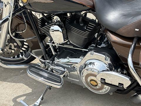 2013 Harley-Davidson Road King® 110th Anniversary Edition in Columbia, Missouri - Photo 10