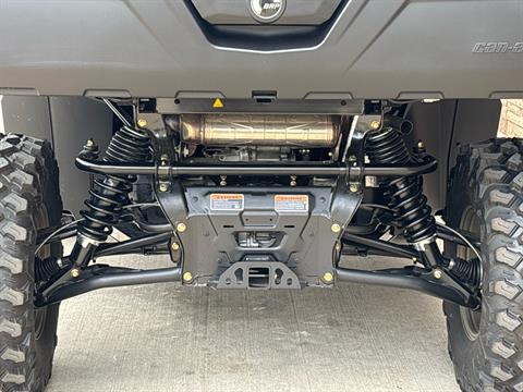 2025 Can-Am Defender Limited in Columbia, Missouri - Photo 5