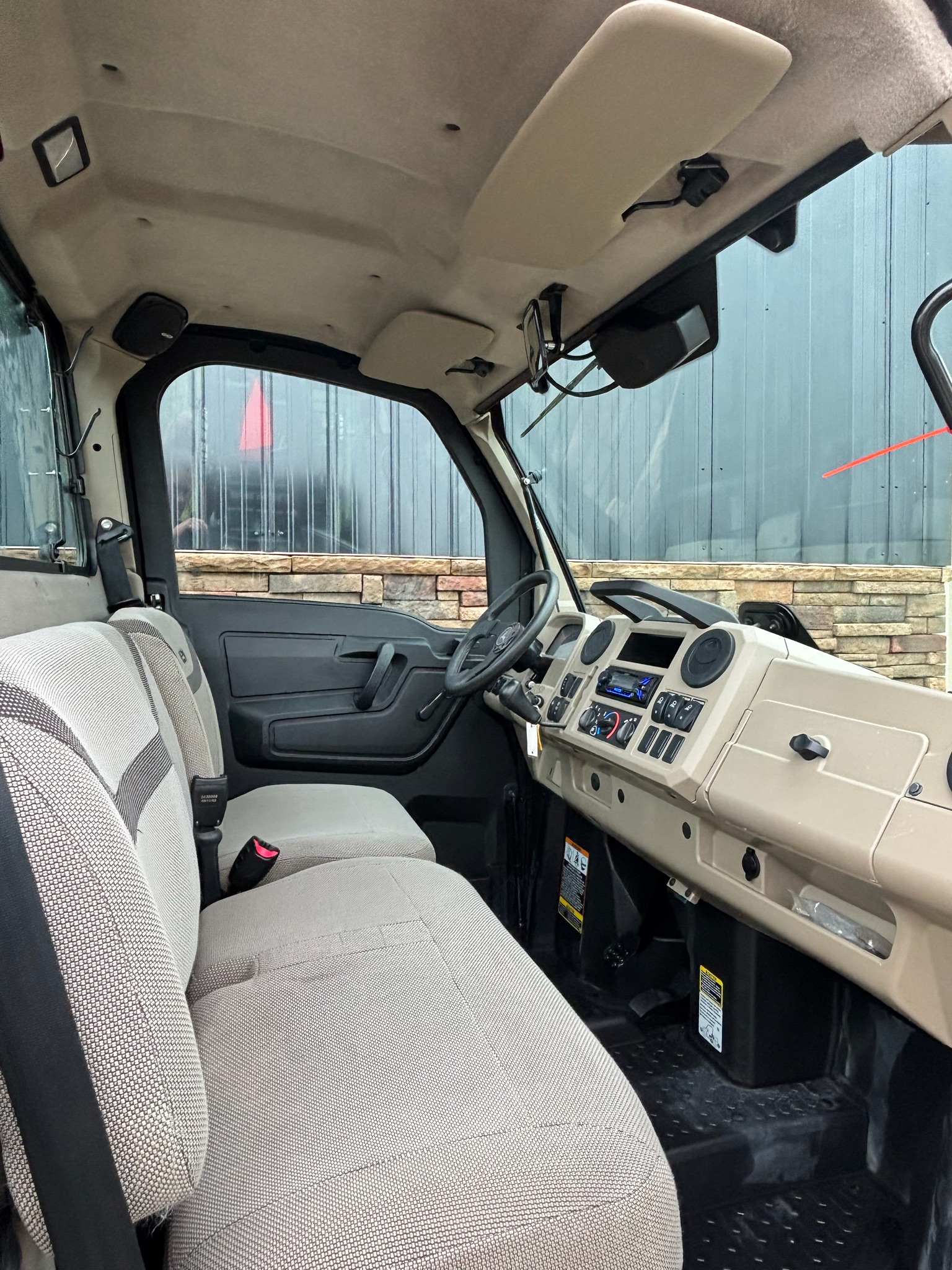 2022 John Deere XUV865R in Columbia, Missouri - Photo 4