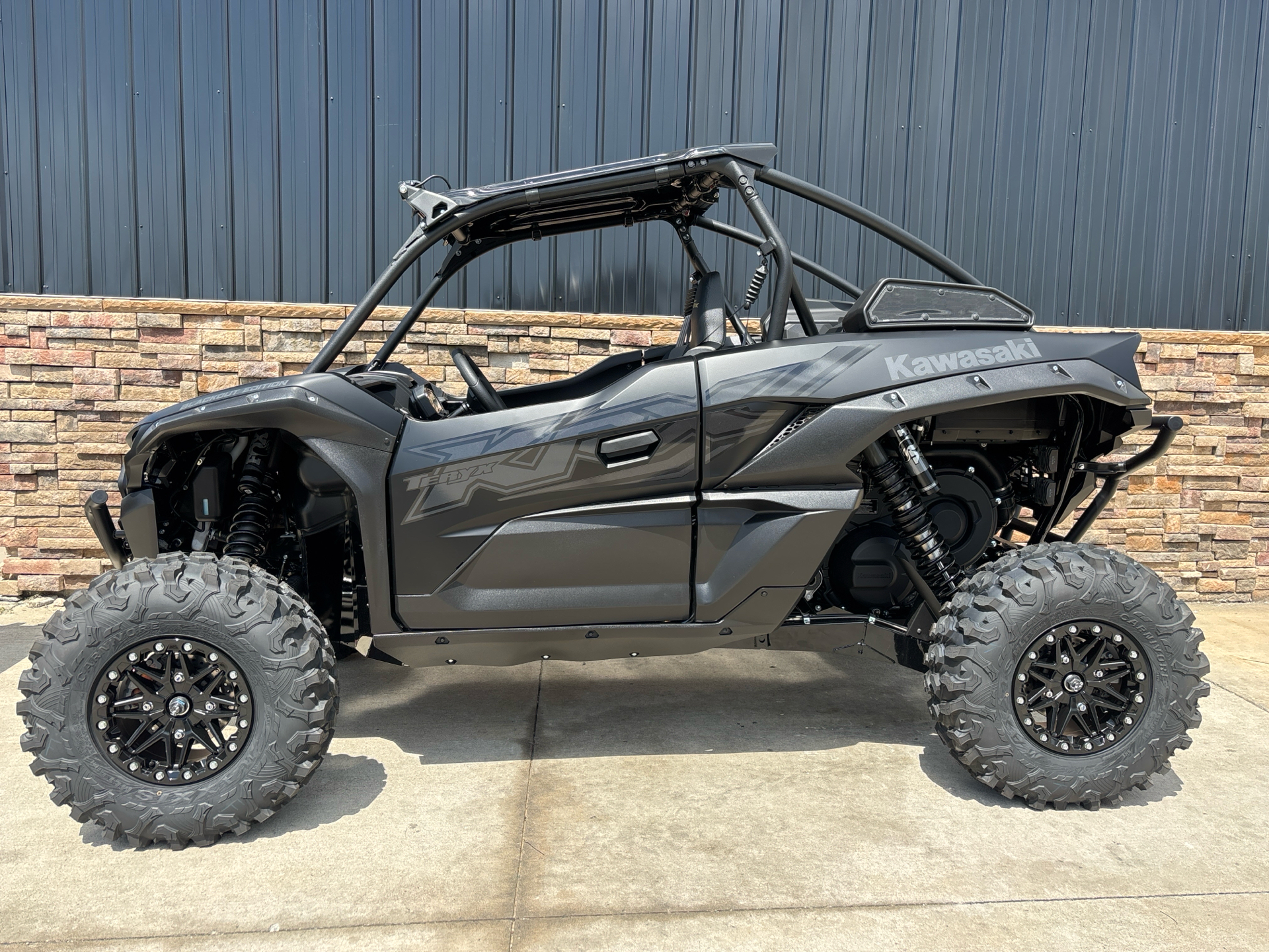 2025 Kawasaki Teryx KRX 1000 Blackout Edition in Columbia, Missouri - Photo 1