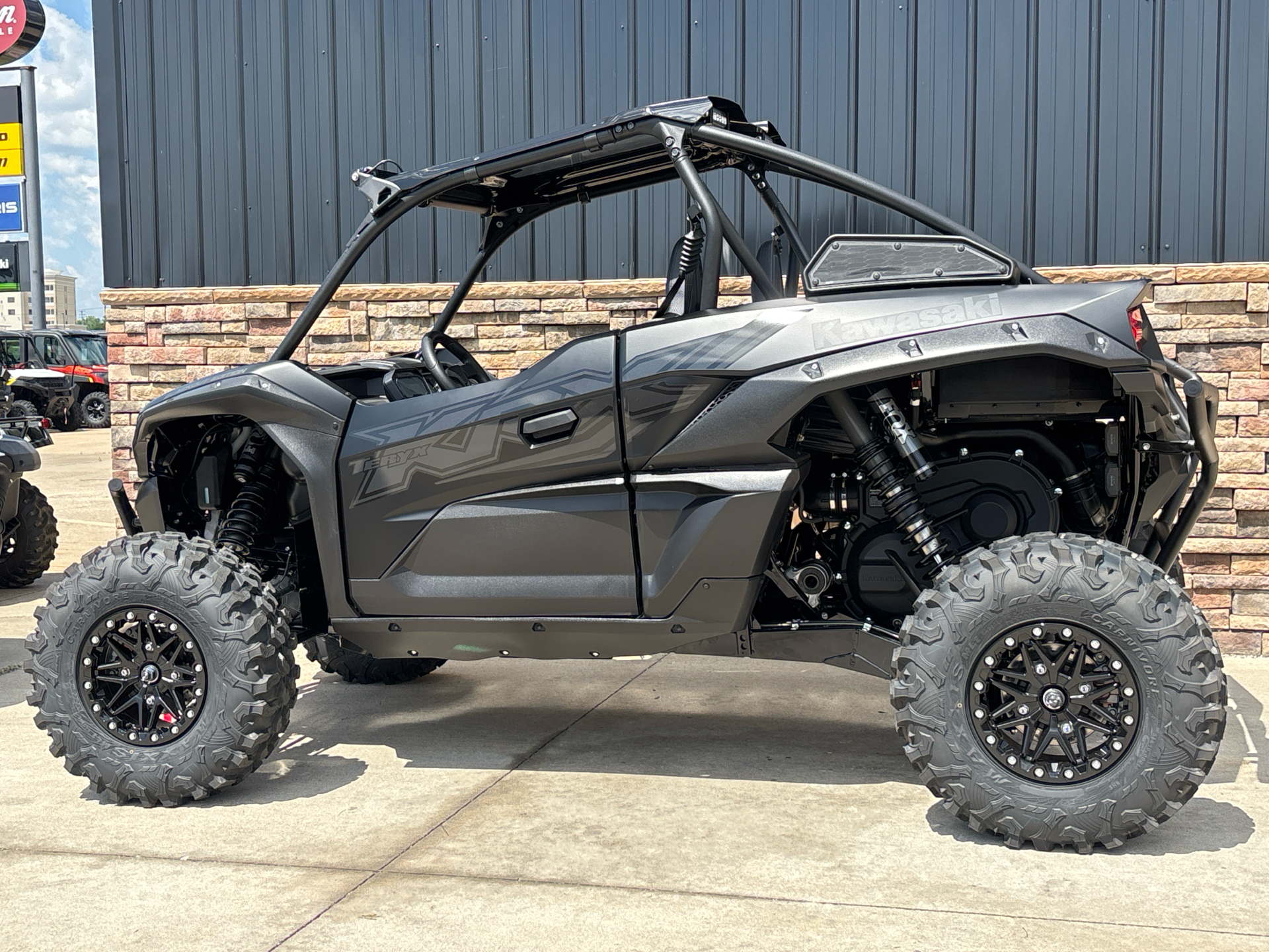 2025 Kawasaki Teryx KRX 1000 Blackout Edition in Columbia, Missouri - Photo 3