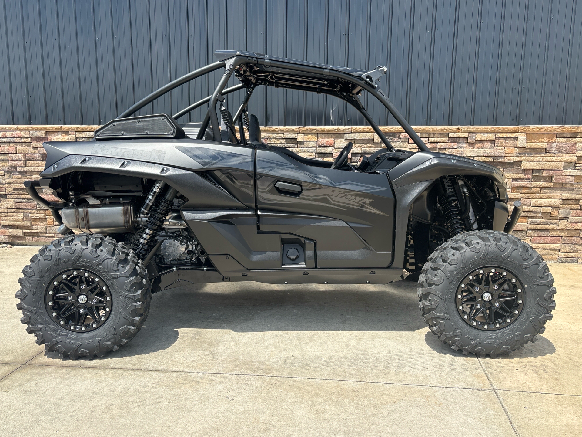 2025 Kawasaki Teryx KRX 1000 Blackout Edition in Columbia, Missouri - Photo 12