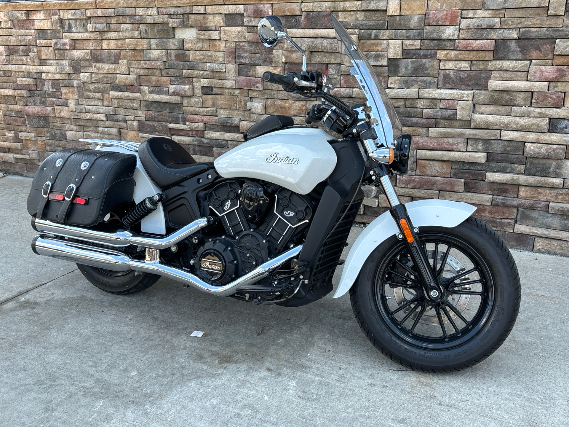 2016 Indian Motorcycle Scout® Sixty in Columbia, Missouri - Photo 2