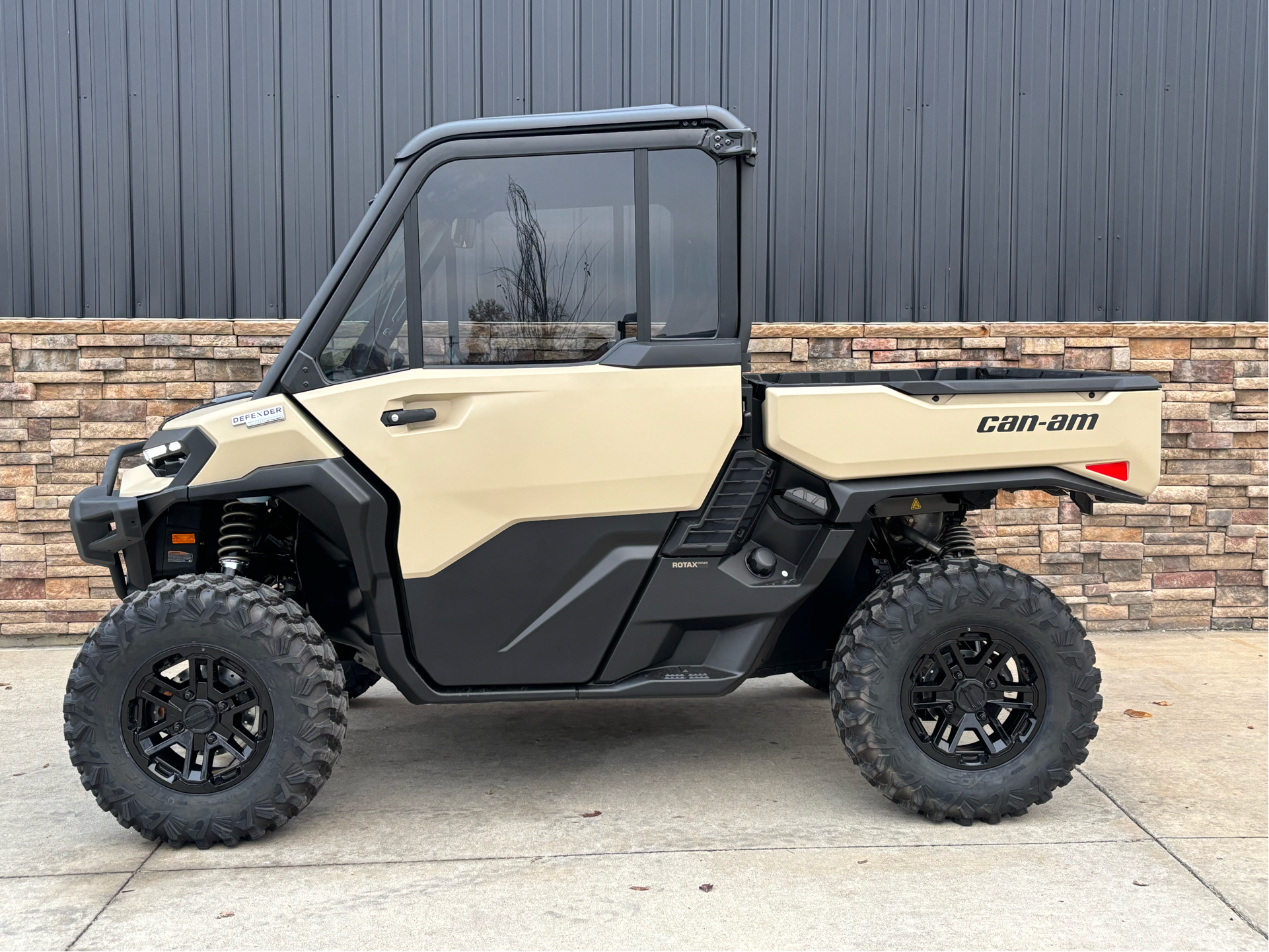 2026 Can-Am Defender Limited HD11 in Columbia, Missouri - Photo 16