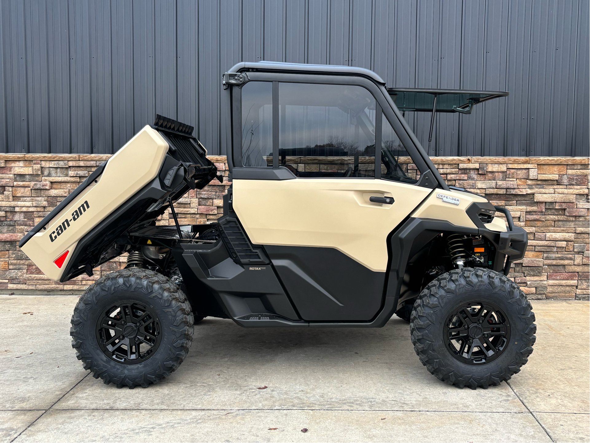 2026 Can-Am Defender Limited HD11 in Columbia, Missouri - Photo 4