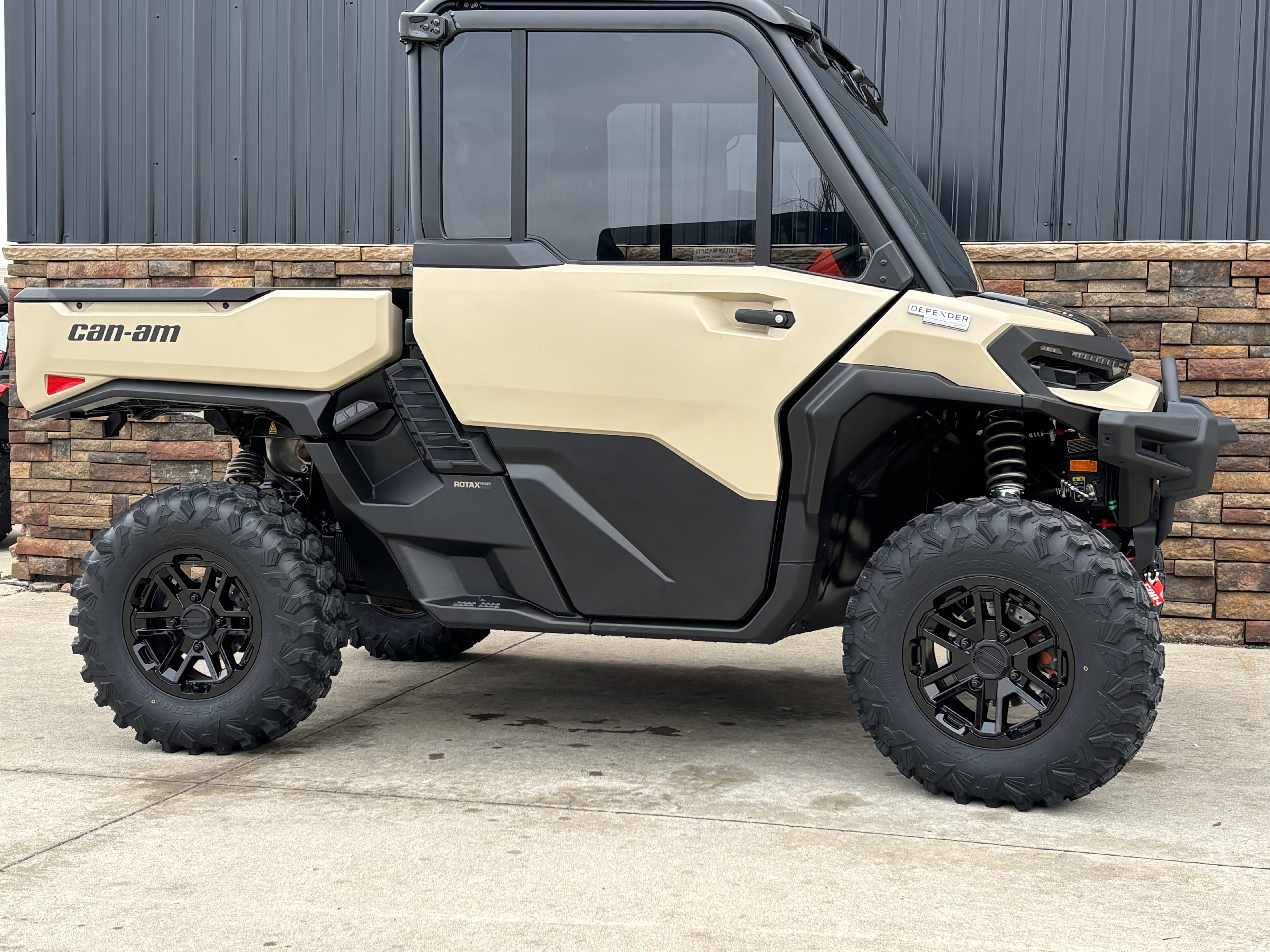 2026 Can-Am Defender Limited HD11 in Columbia, Missouri - Photo 3