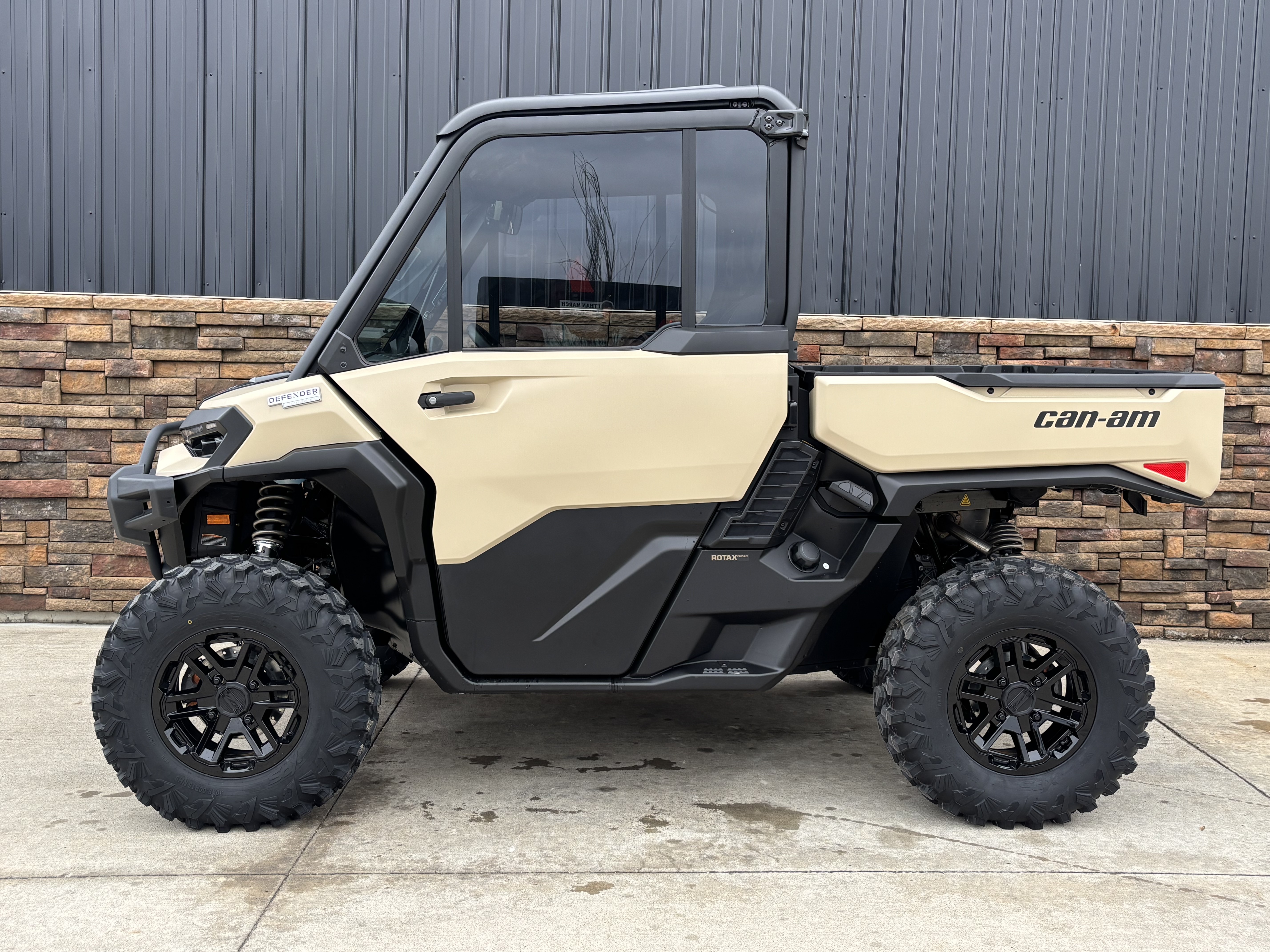 2026 Can-Am Defender Limited HD11 in Columbia, Missouri - Photo 17