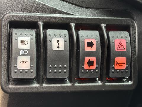 2025 Can-Am Defender XT HD10 in Columbia, Missouri - Photo 6