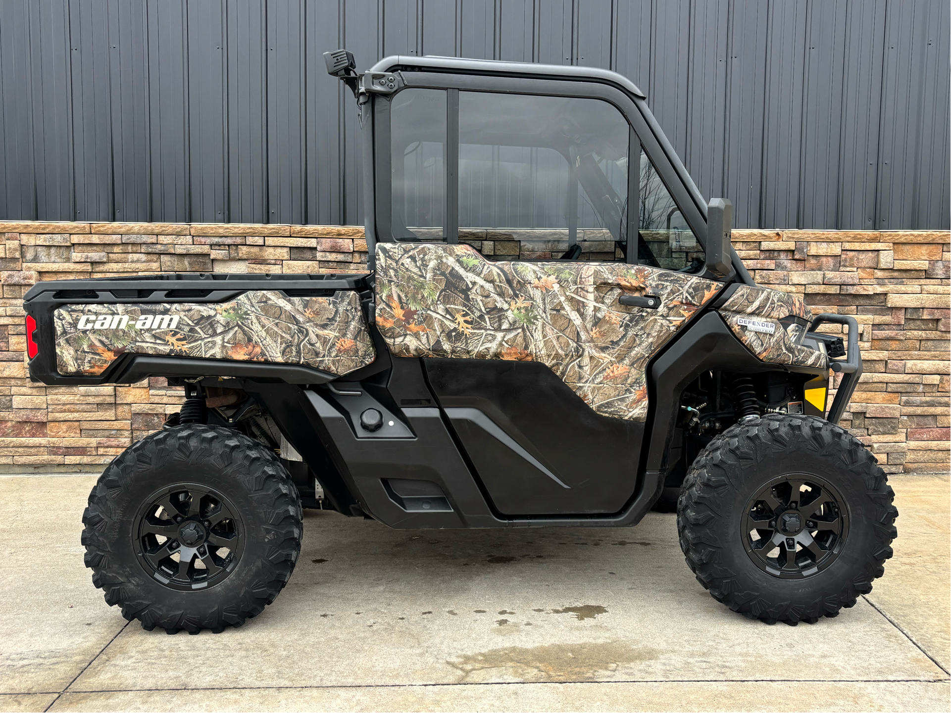 2025 Can-Am Defender XT HD10 in Columbia, Missouri - Photo 3
