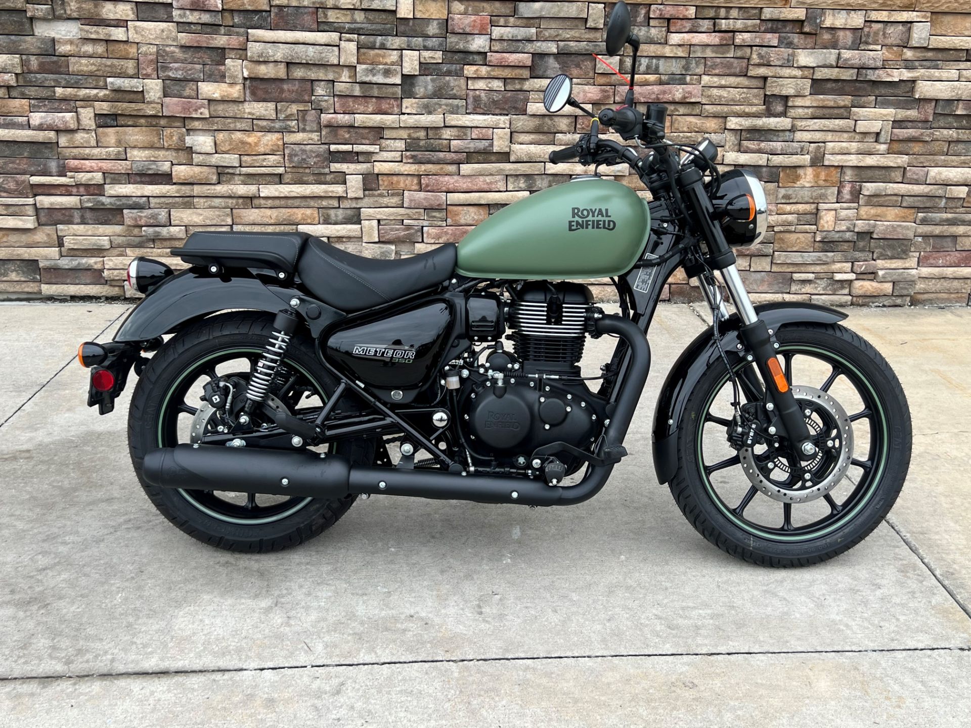 2024 Royal Enfield Meteor 350 in Columbia, Missouri - Photo 11