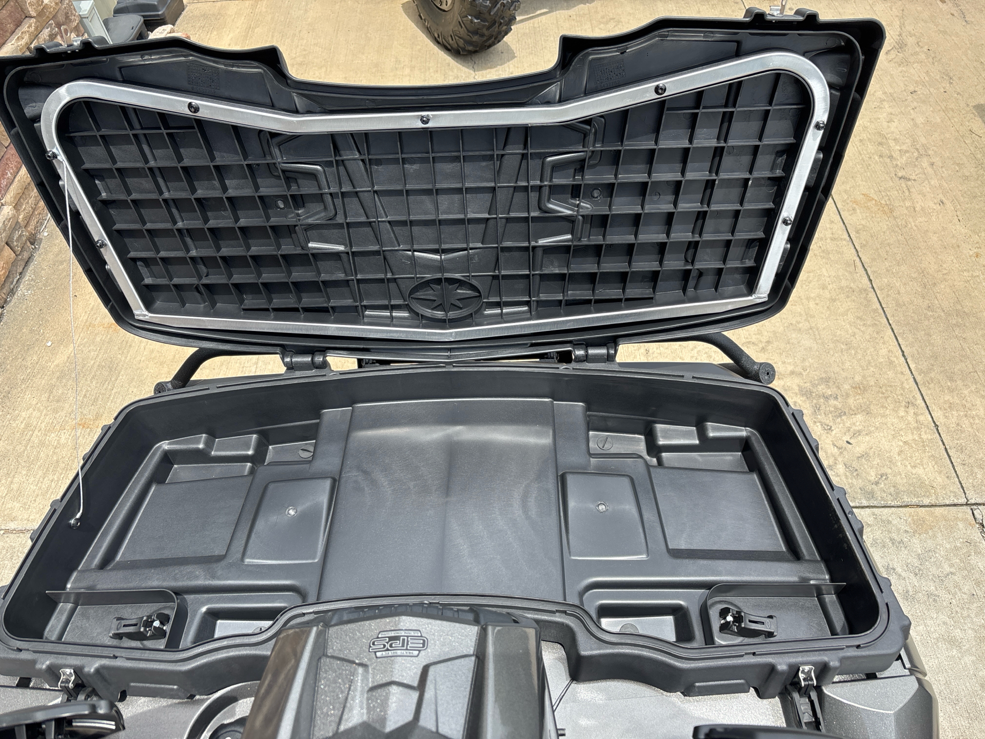 2025 Polaris Sportsman Touring XP 1000 Trail in Columbia, Missouri - Photo 11