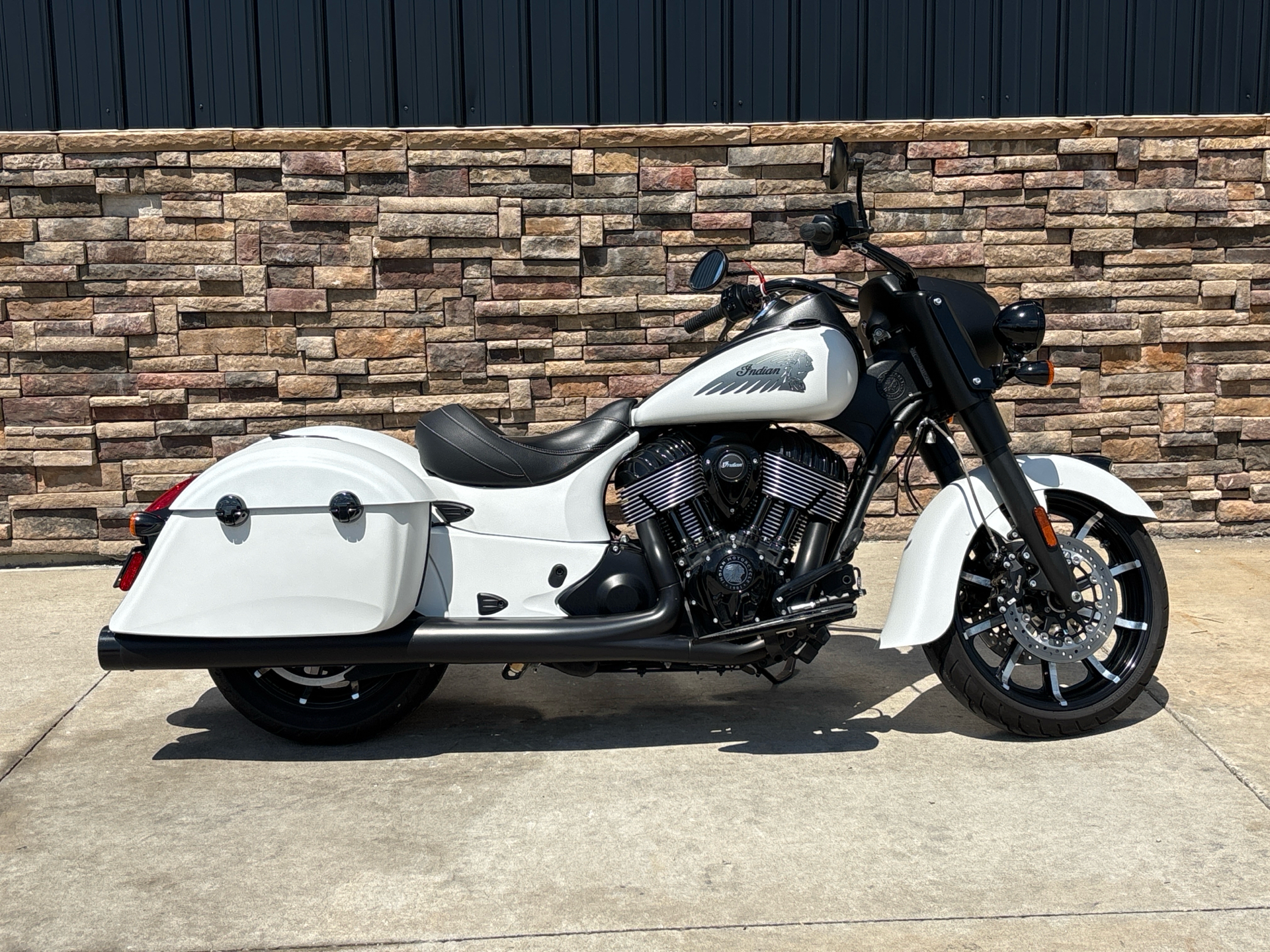 2019 Indian Motorcycle Springfield® Dark Horse® ABS in Columbia, Missouri - Photo 2