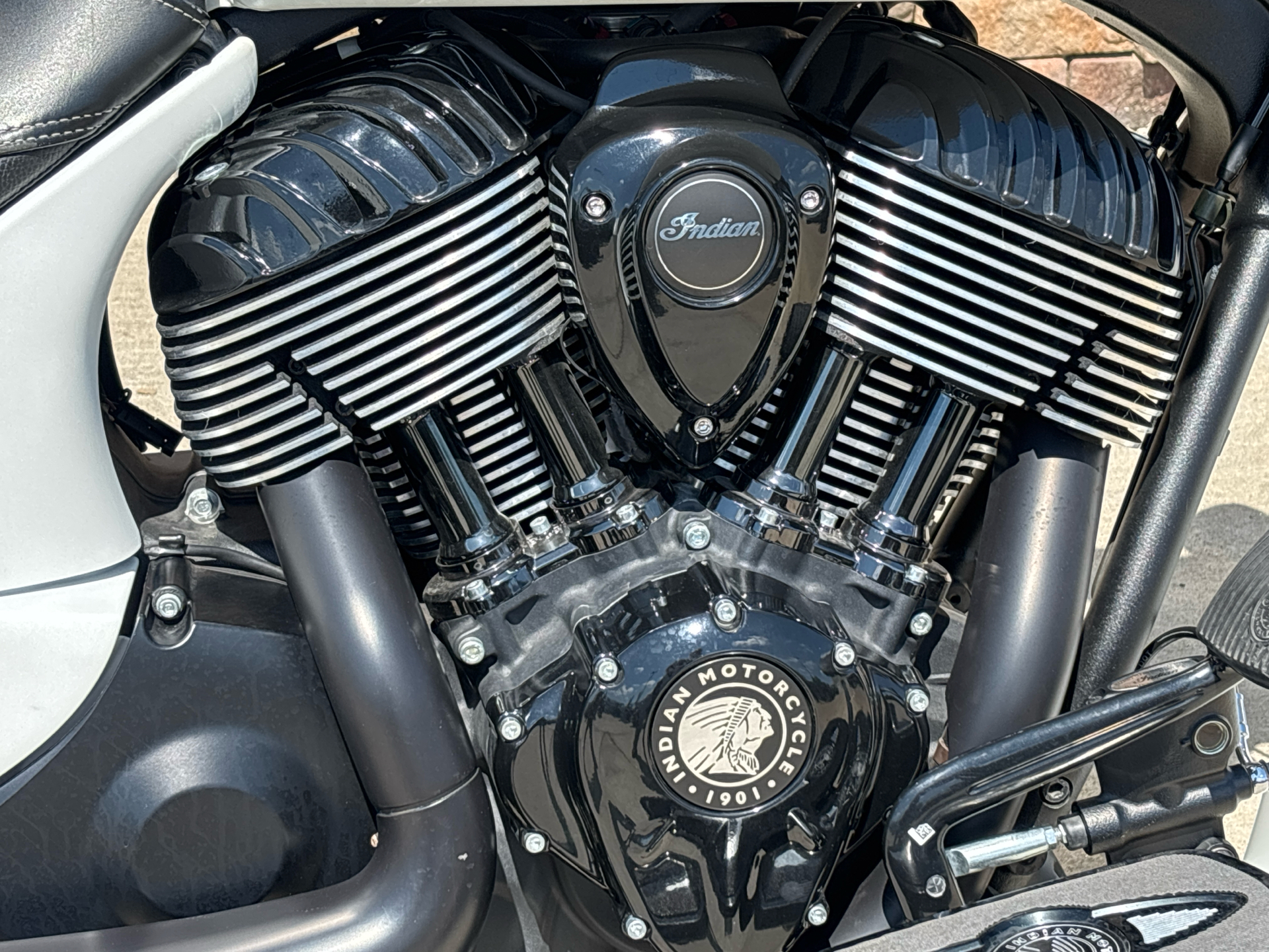2019 Indian Motorcycle Springfield® Dark Horse® ABS in Columbia, Missouri - Photo 6