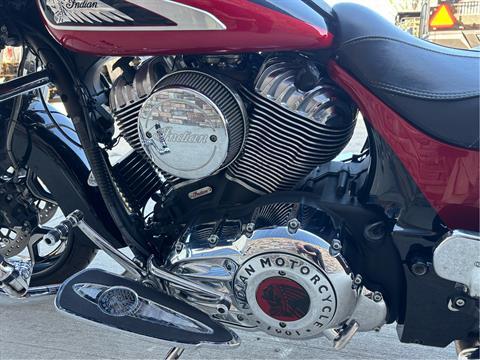 2020 Indian Motorcycle CHFTN ELITE, THNDR BLK CRYSTL/RD CANY, 49ST Elite in Columbia, Missouri - Photo 11
